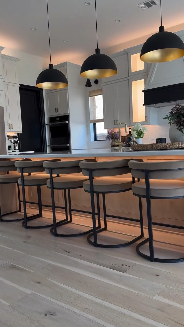 Ok these counter stools are just 😚🤌🏾 …love the detailing, color, and contrast! They come in white, black, and grey! 🥰☺️

Tap the link to shop yours! 🛒👇

#CounterStools #KitchenDecor #HomeFinds #ModernHome #LTKHome