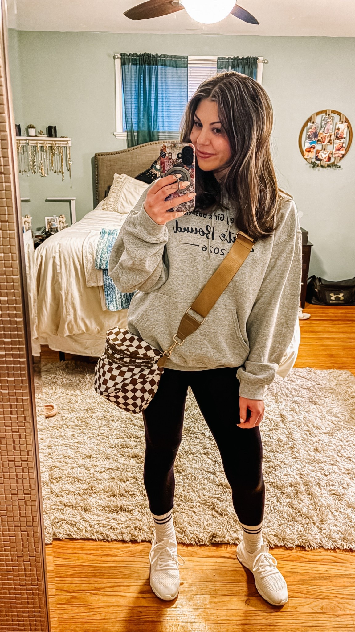 In my sports mom era!! 🏀 🤎
Outfit fits TTS!!
Bum bag is currently on sale!!
Sneakers under $20!!
Pants come in a pack of 2!!

#LTKdayinmylife #LTKgrwm #LTKSaleAlert