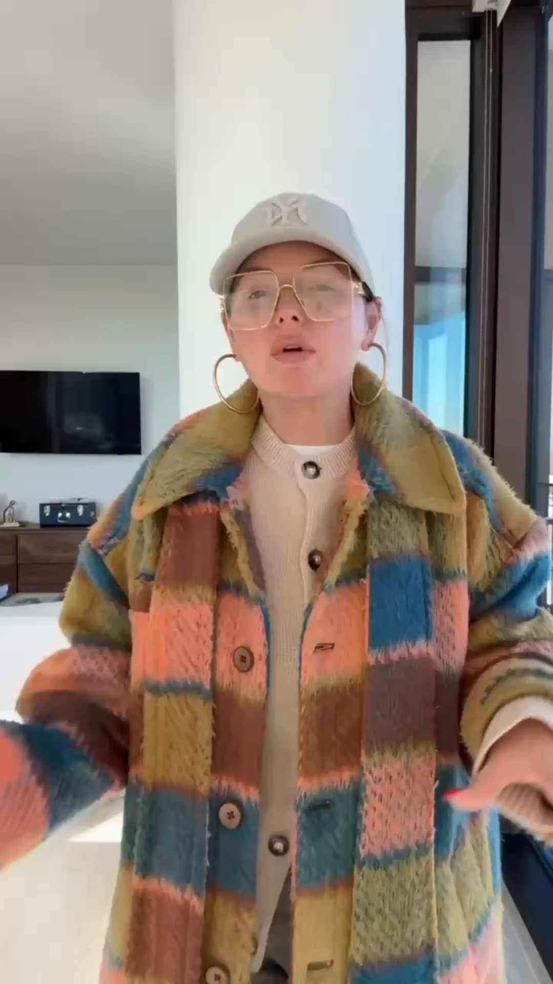 Wool coat
Cardigan 
Cargo Pants 
Handbag

#LTKSeasonal