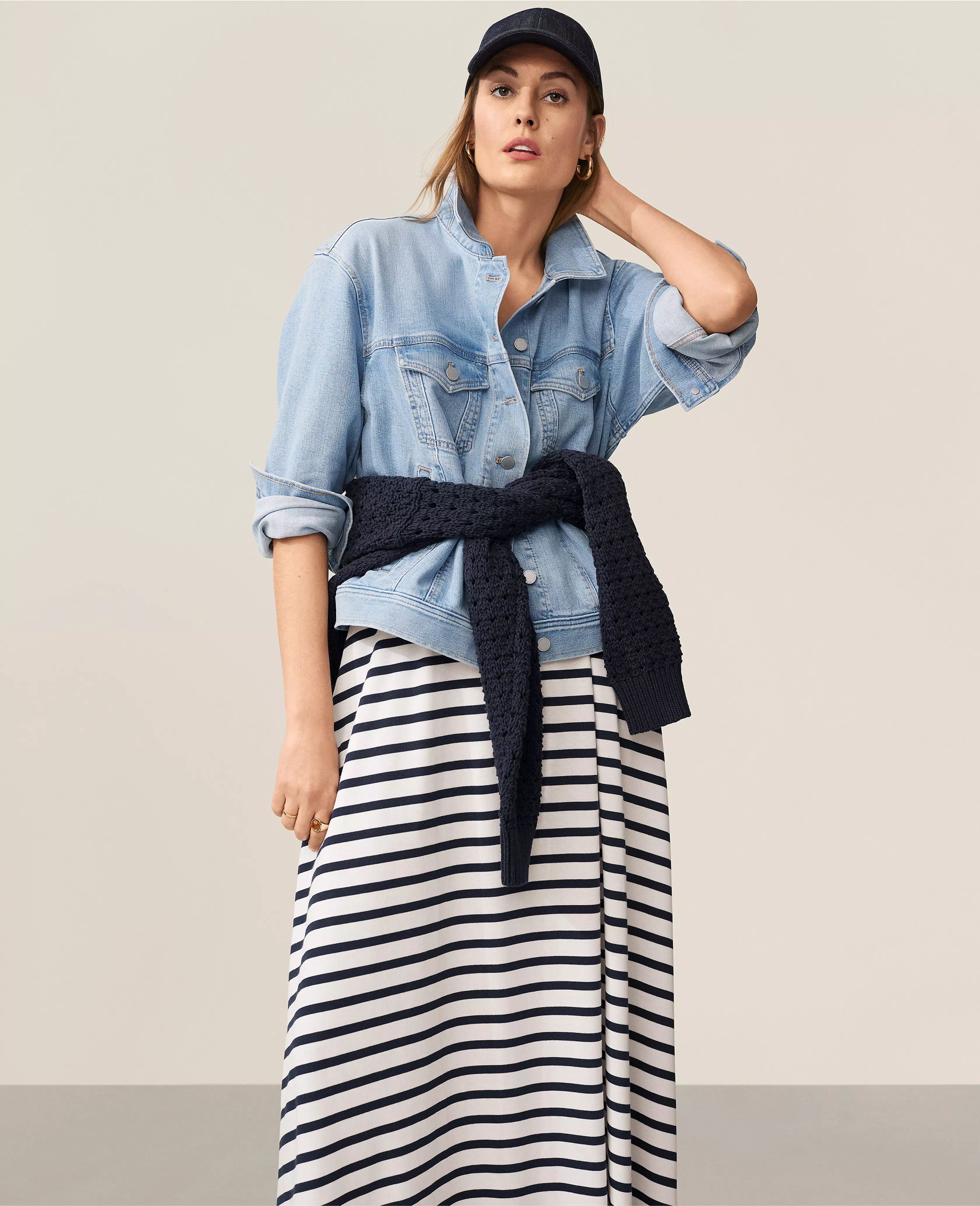 Petite AT Weekend Relaxed Denim Trucker Jacket in Light Vintage Wash | Ann Taylor (US)