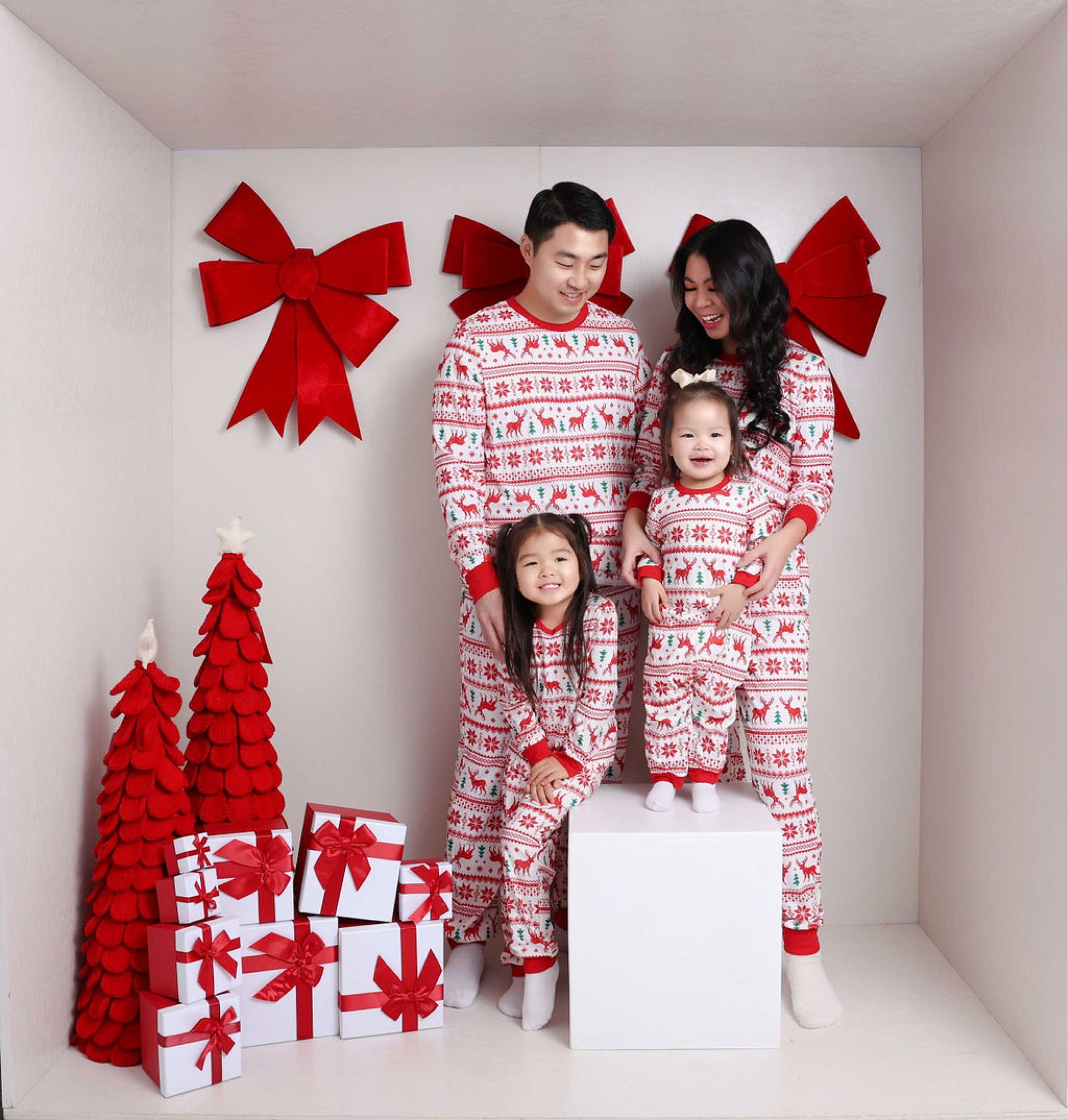 FAMILY MATCHING PJS! Holiday pajama 

#LTKFamily #LTKHoliday #LTKStyleTip