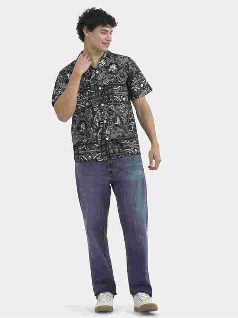 No Boundaries Button Front Oversized Cabana Shirt with Short Sleeves, Men's | Walmart (US)