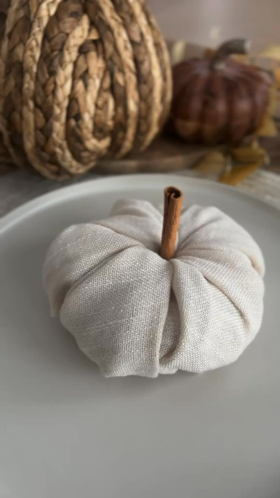 How adorable!? ✨A cutie little pumpkin napkin fold to elevate your tablescape this season! Are you hosting family or friends? It’s always the little details that people love. #fall #falldecor #autumnishere #falltablescape #pumpkin #tabledecor #autumn

#LTKSeasonal #LTKHome