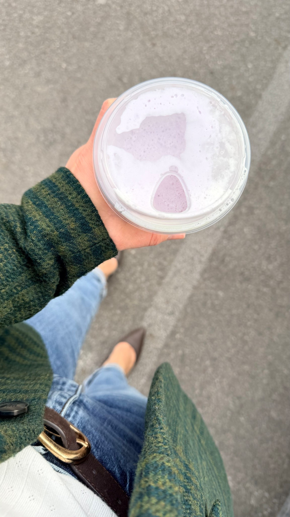 Iced lavender matcha latte kind of day 💜

Quick stop between client meetings for a little reset. The perfect mix of calm and energy to keep things moving ✨

#LTKWorkwear #LTKPetite #LTKdayinmylife