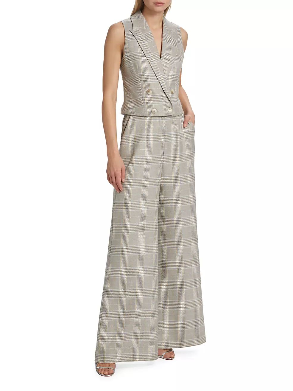 L'AGENCE


Pilar Plaid Wide-Leg Trousers



4.5 out of 5 Customer Rating | Saks Fifth Avenue