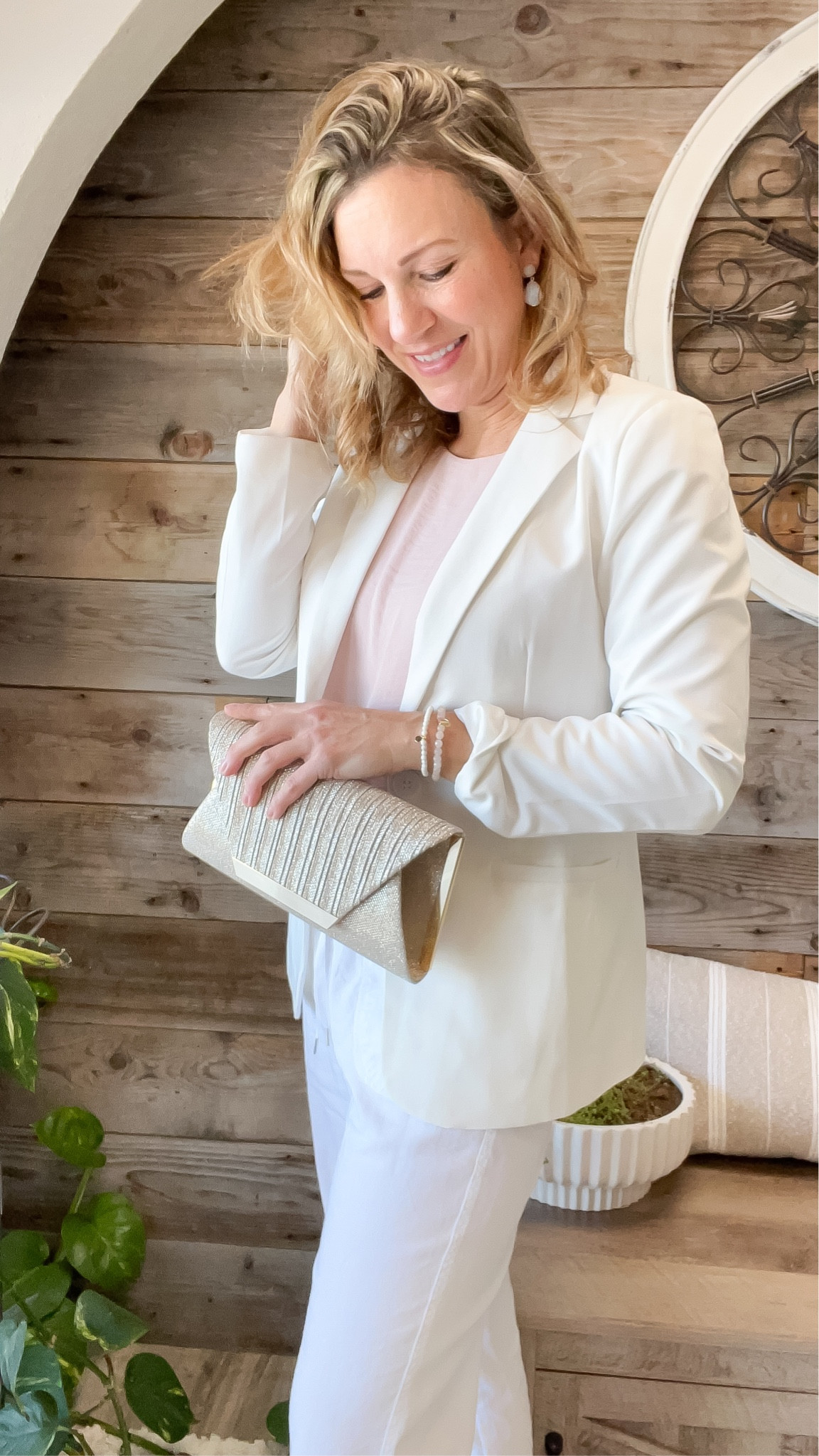 Spring can’t come soon enough 
Jacket: Amazon
Handbag: Amazon
Bodysuit: Maurice’s 
Jewelry: Elli Parr (use code LTKGloria for 20% off) #gifted #elliparrjewelry #liketkit #ad @elliparr Shop this feature in my LTK shop. Thank you for shopping my links 🫶

#LTKsalealert #LTKstyletip #LTKbeauty