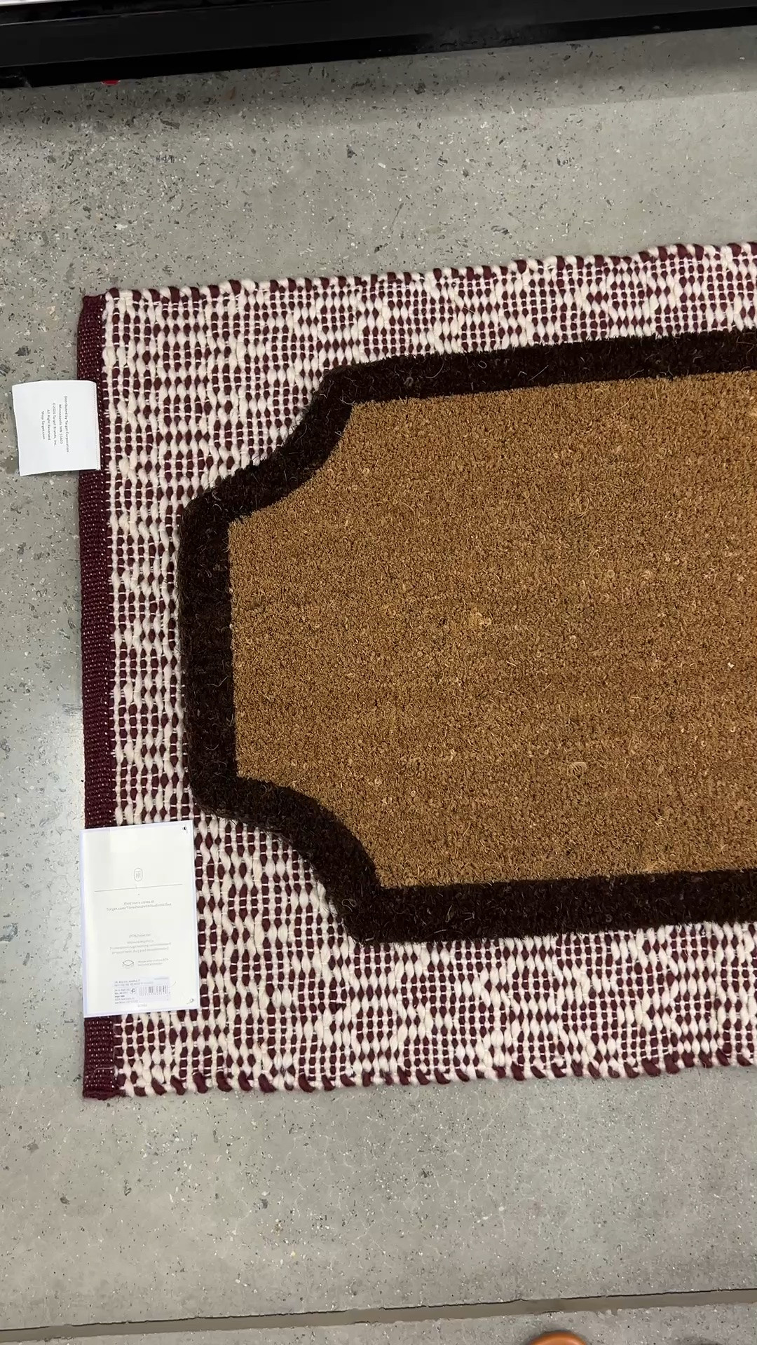 // the cutest doormat // doormat and accent rug //

#LTKHome #LTKSeasonal