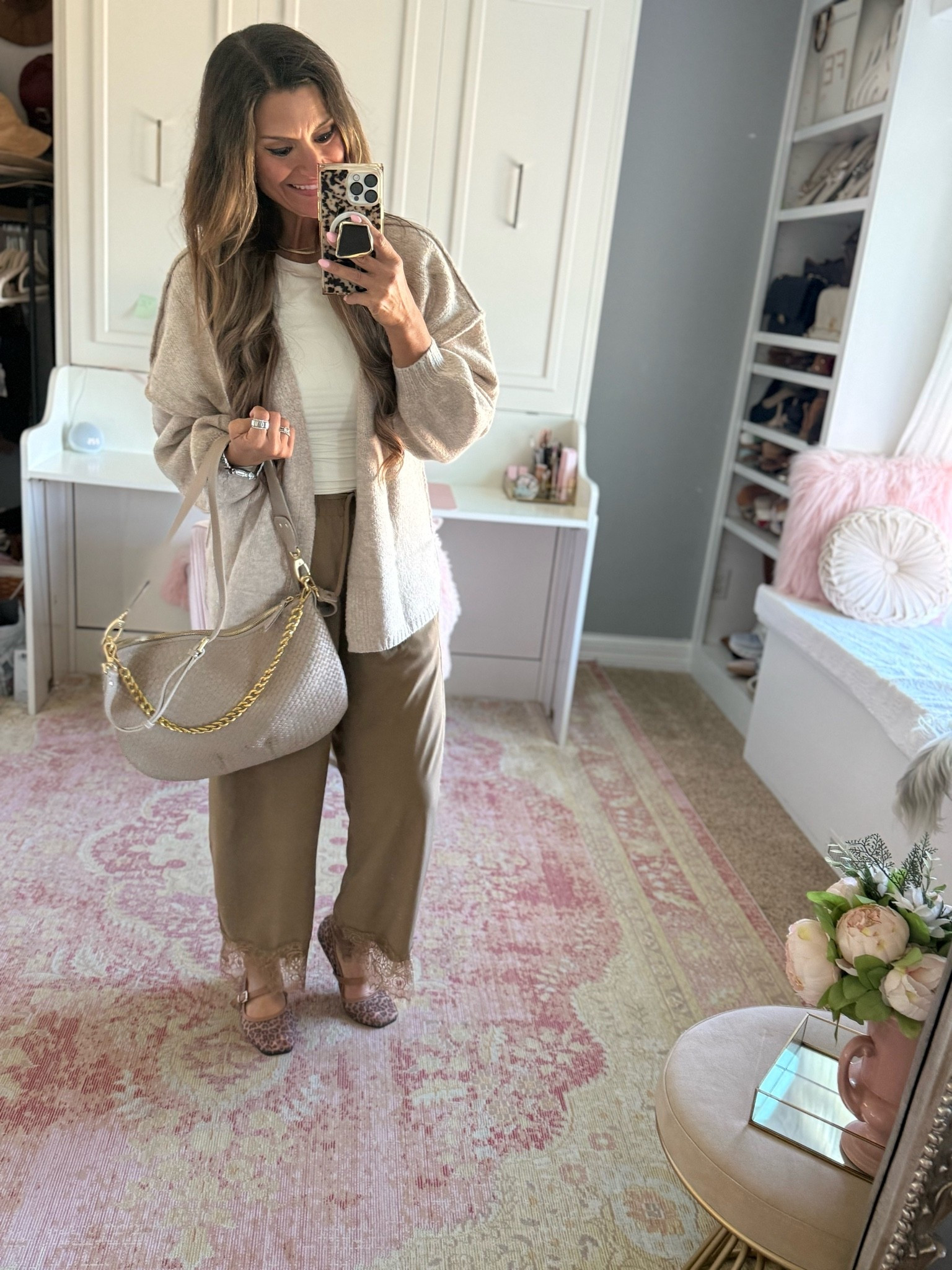 Great look for running errands this fall in lace pants