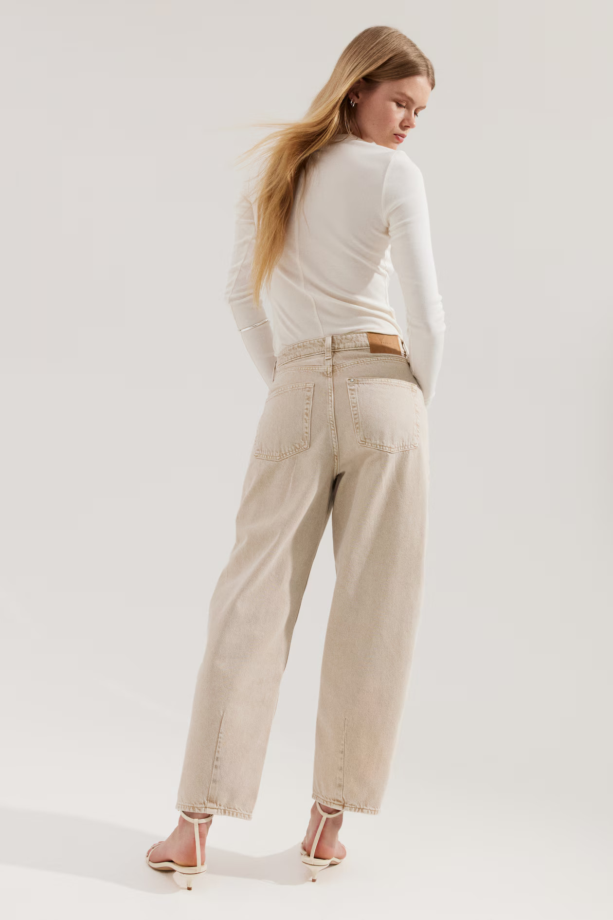 Barrel High Jeans | H&M (UK, MY, IN, SG, PH, TW, HK)