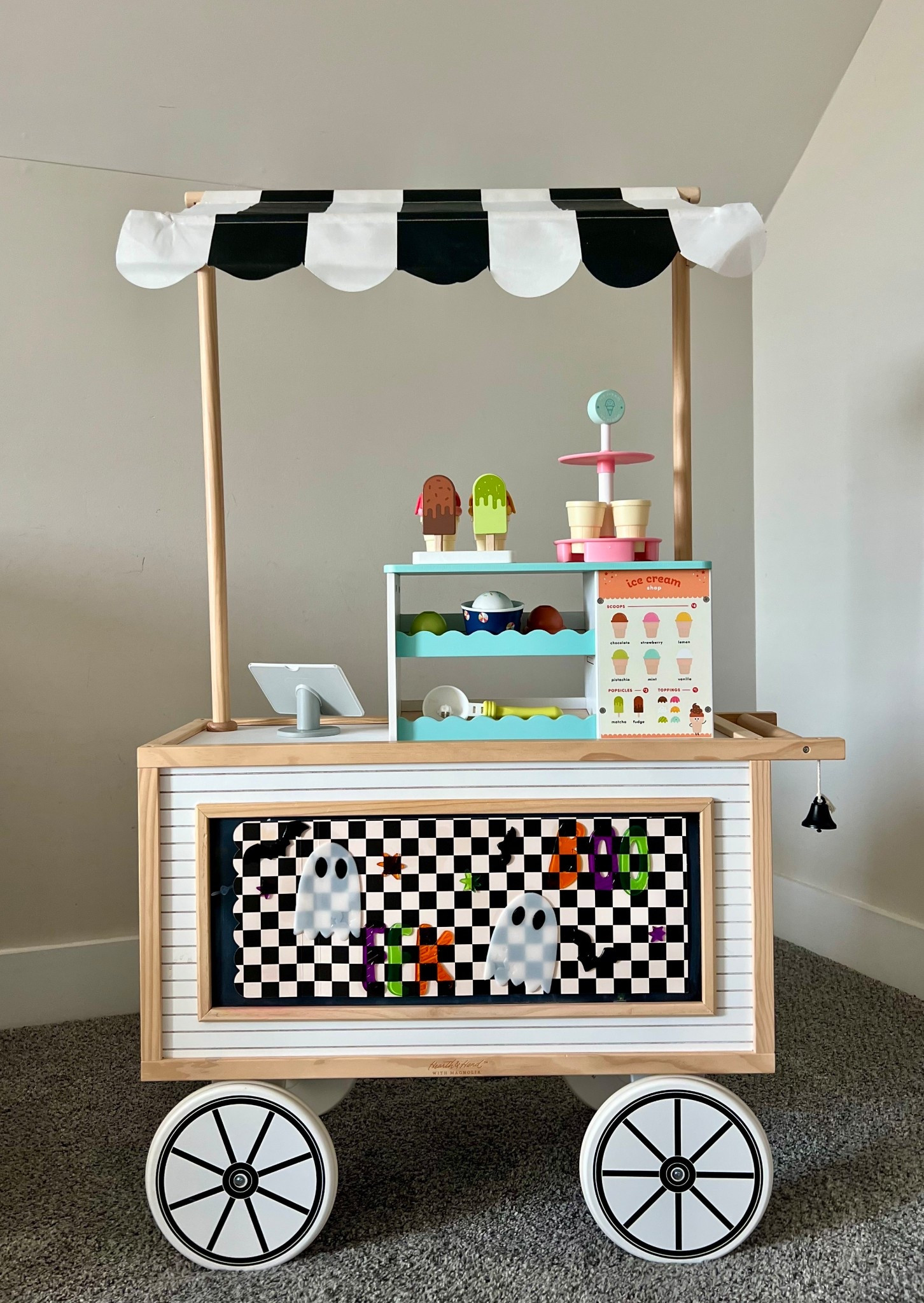 Still loving Hudi’s cart and naturally we had to add a hint of Halloween to it. 👻

#LTKHalloween #LTKFamily #LTKKids