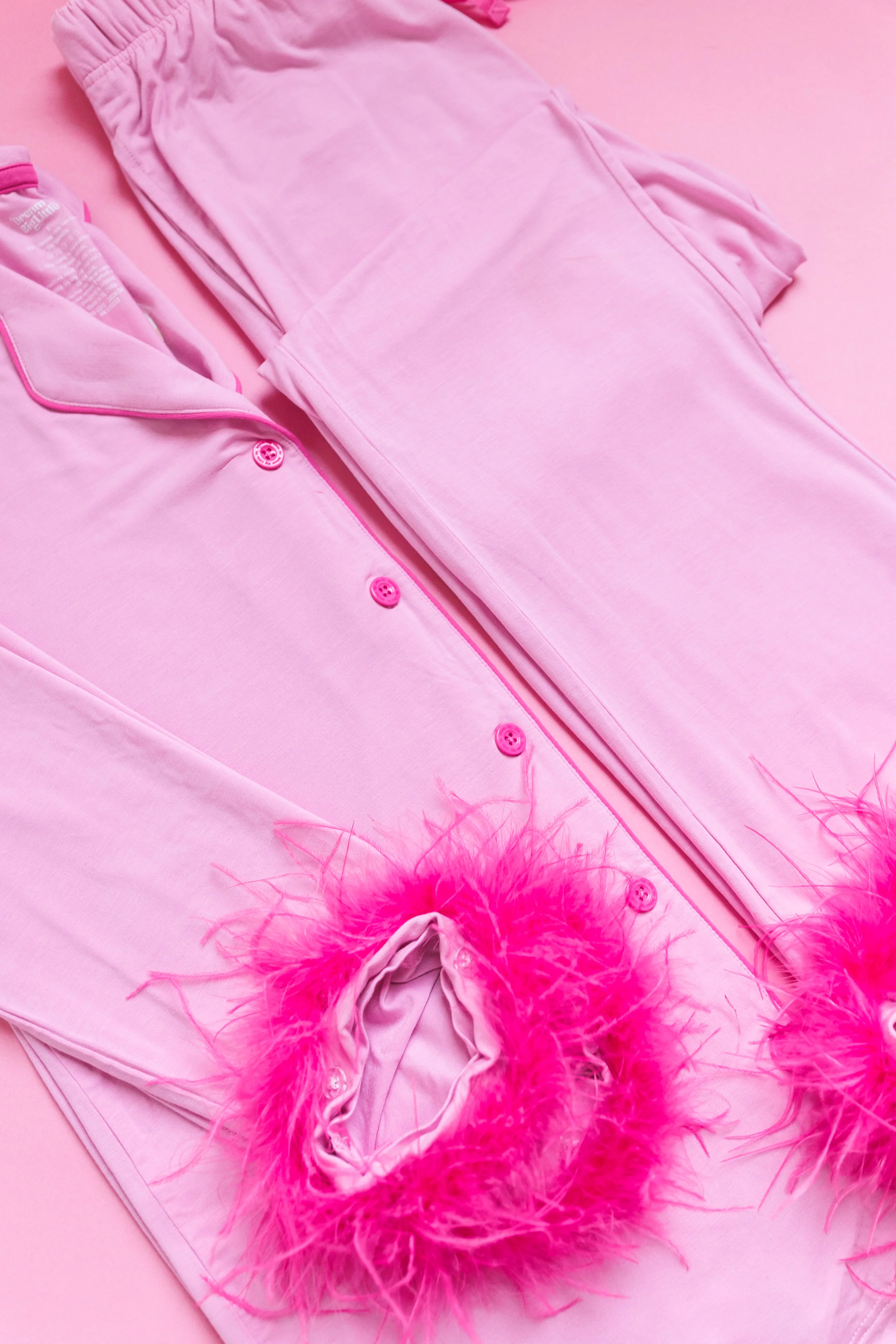 BUBBLEGUM WOMEN’S RELAXED FLARE FEATHERED DREAM SET | Dream Big Little Co.