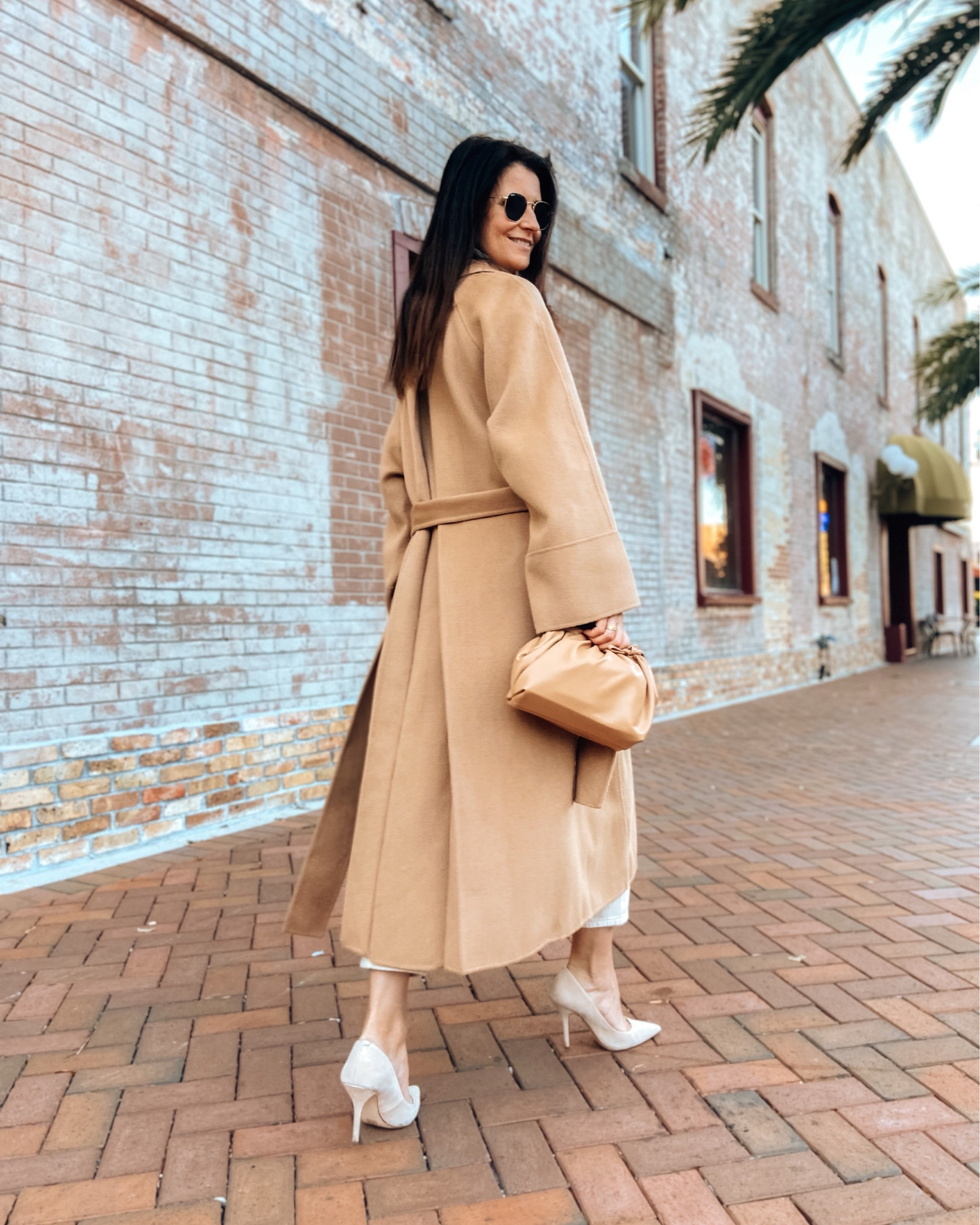 Camel coat for a neutral classic style 

#LTKSeasonal #LTKootd #LTKTall