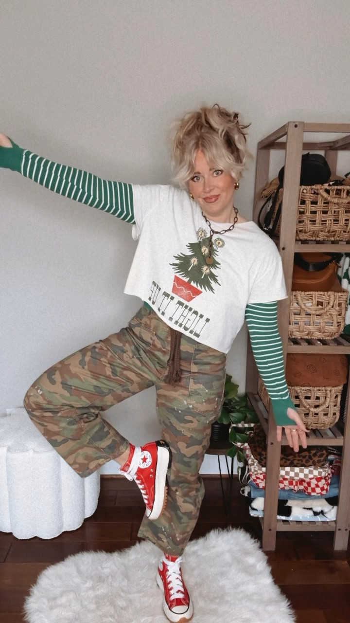 Graphic on the back?! Turn it around and wear it with a vest or jacket! No one is going to know! I also cut ✂️ the neck out so it would fit better!
Tee - Men’s large 
Striped waffle knit - M
Camo jeans - true to size 
Converse - sized down 
✨Necklace save with code MANDIE15 


#LTKOver40 #LTKStyleTip #LTKWatchNow