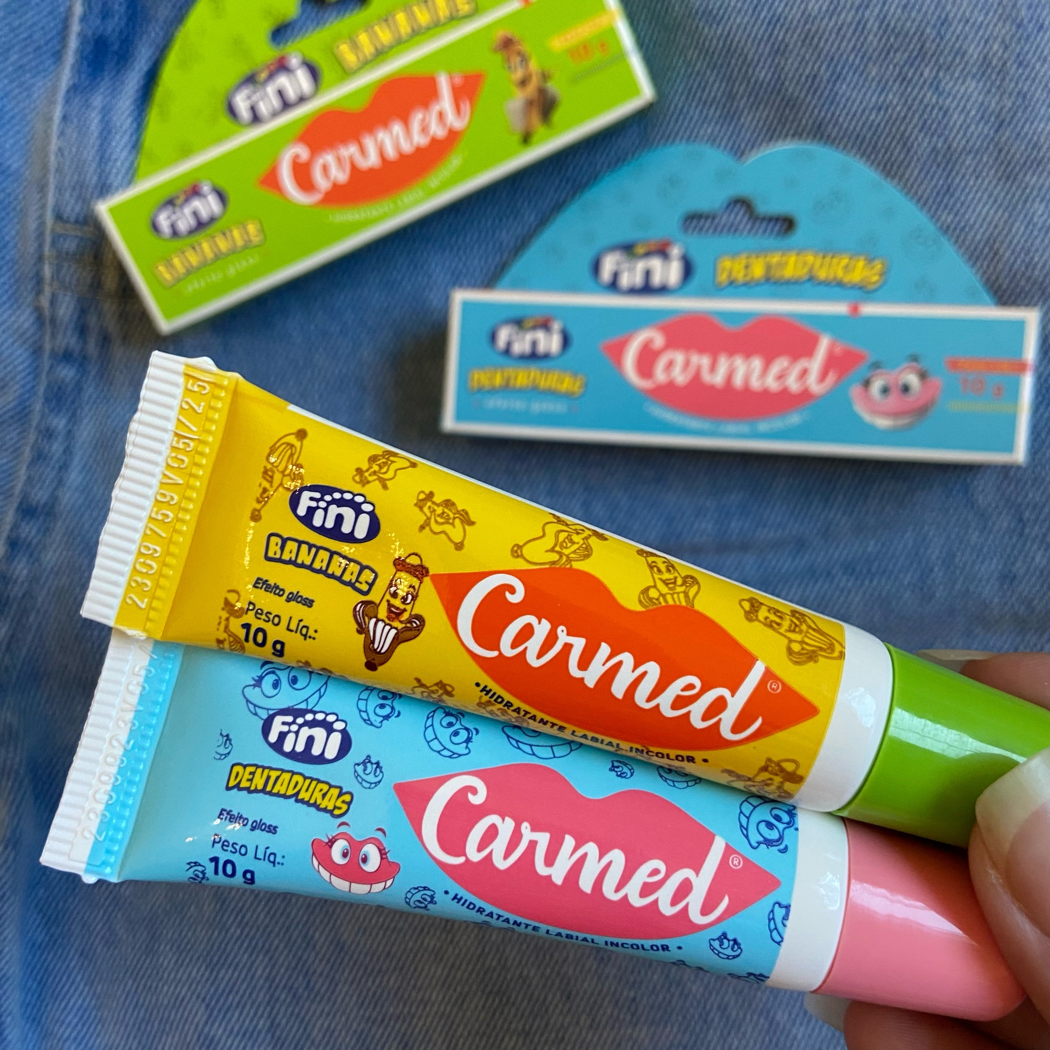 Carmed fini bananinhas, Carmed fini dentaduras e Carmed fini beijinho com cor estão de volta ao estoque.
✅Tem cheiro de fini
✅Tem gosto de fini
✅Efeito gloss na boca
✅Hidrata bem no dia a dia
✅O preço é 25,90 

#LTKsalealert #LTKbrasil #LTKFind