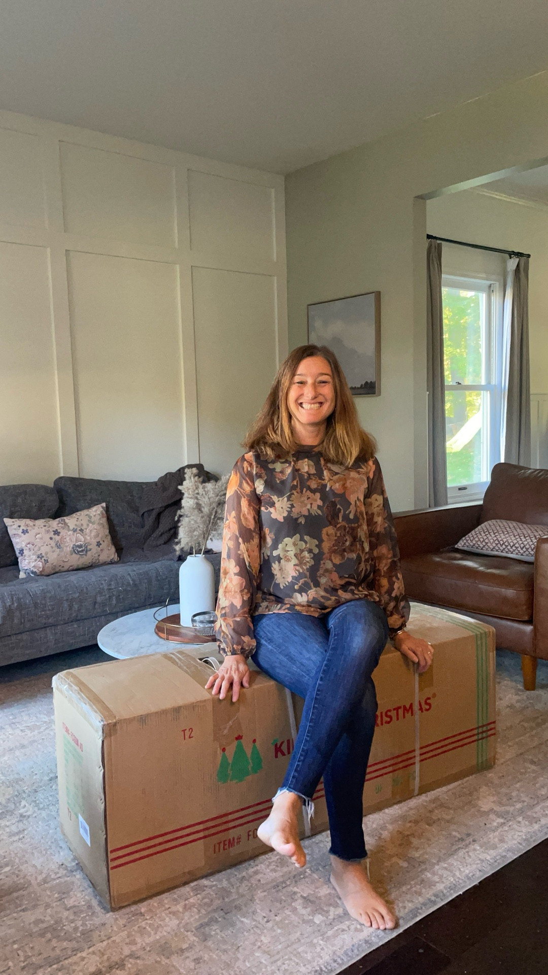 🎄🎄🎄🎄How many Christmas trees is too much? 

Seriously, this is year 4 of receiving a #gifted Christmas tree @kingofchristmas and I am thrilled to see what’s inside this box. 

Follow along to see which Christmas tree I picked this year!

When are you setting up your Christmas this year?

HOW TO SHOP MY HOME: 
▪️Shop @homeonwooodlark in the LTK app (link in profile)

#christmasinspo #christmasstyling #christmashomedecor #christmastreegoals #christmastreeinspo #christmastreeideas #christmasdecoratingideas #minimalistdesign
 #mychristmashome #kingofchristmas @kingofchristmas