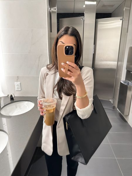 Wednesday Wear to work look 🤍 this beige blazer is so perfect over 
Black trousers/work pants if you don’t want to wear a black blazer. Love the fit and trying out a new work tote today! Will keep you posted 🖤✨


Work outfit, wear to work, office look, petite work pants, petite trousers, petite officewear, petite blazer, work capsule wardrobe, smart casual, business casual, 9-5 outfit, laptop tote, what’s in my bag, what’s in my work tote

#LTKitbag #LTKstyletip #LTKworkwear