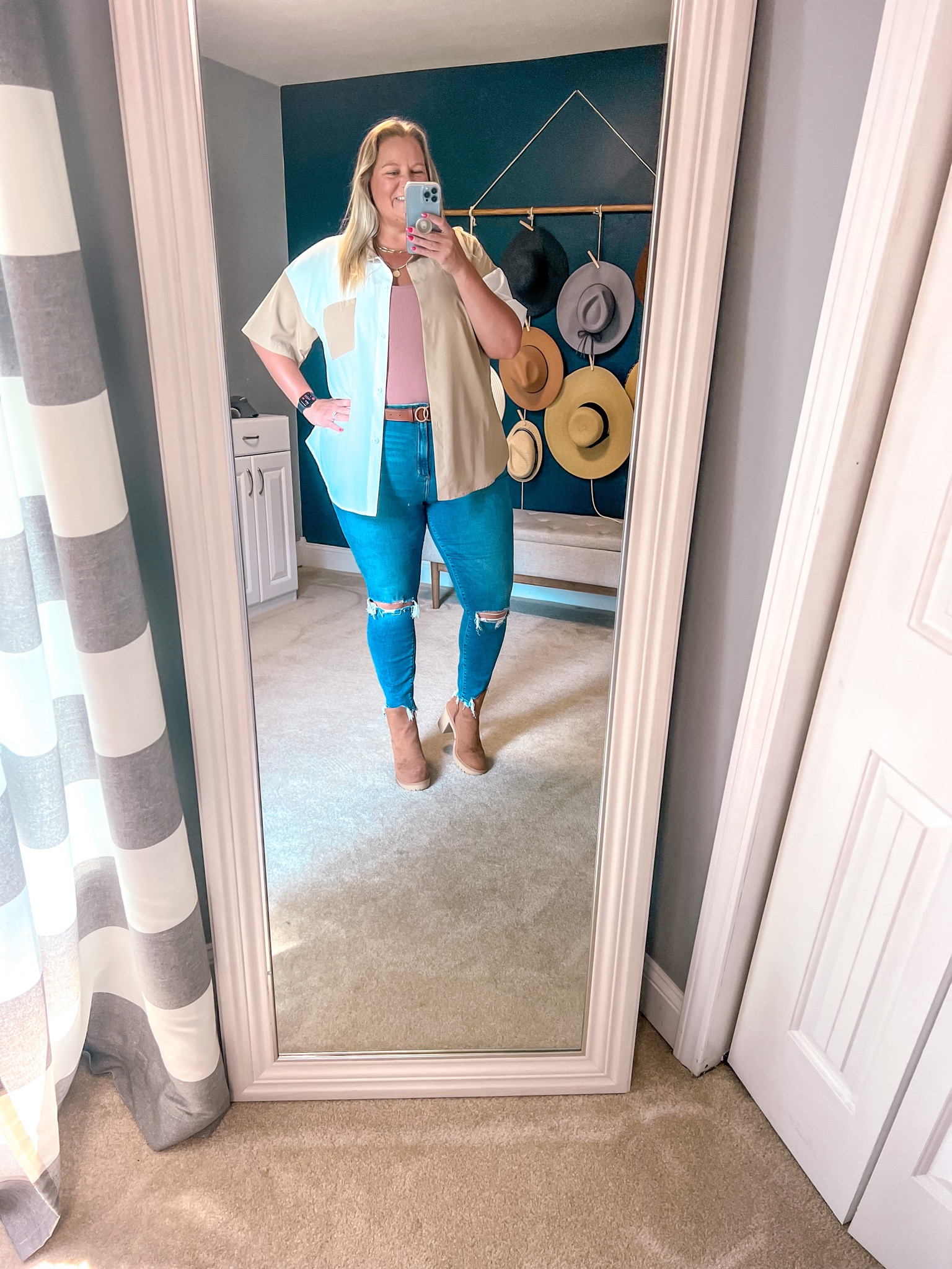 Curvy fit jeans and bodysuit with button up top. 

#LTKStyleTip #LTKPlusSize #LTKOver40