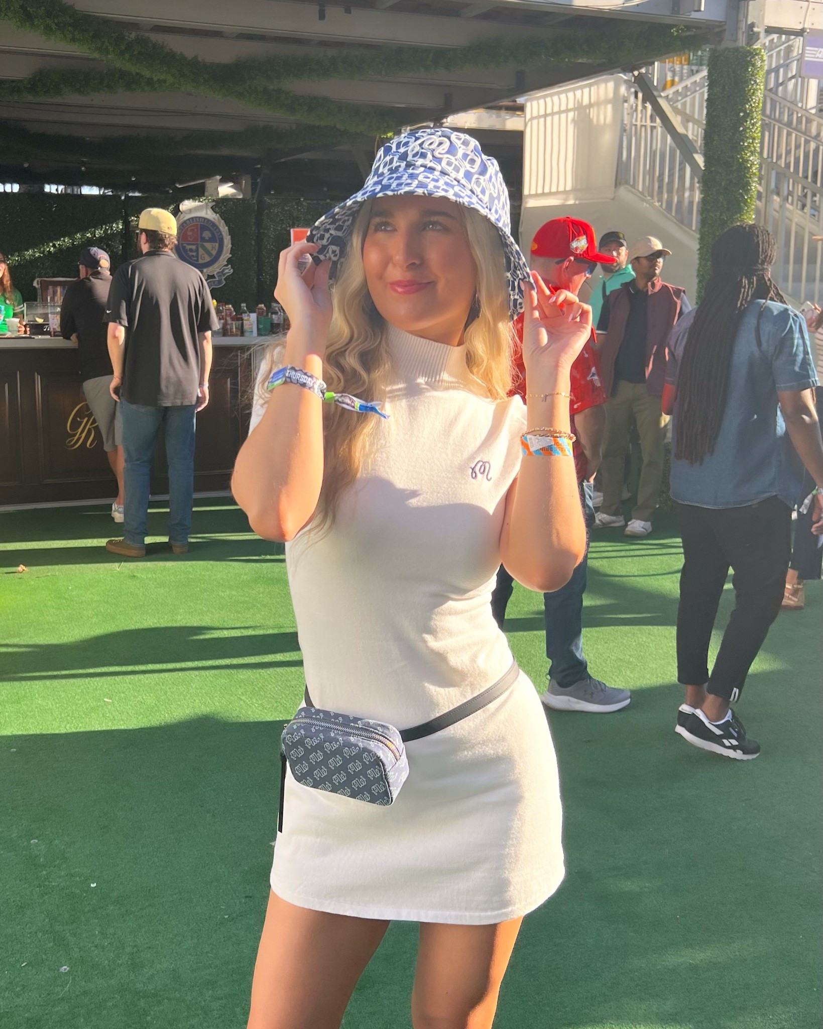 Wouldn’t be opposed to wearing Malbon every day for the rest of my life 🏌🏼‍♀️ the bucket hat and belt bag are no longer available, but they do have similar online!
#malbongolf #golffit #golfOOTD #golfdress #malbonwomen



#LTKU #LTKActive #LTKStyleTip