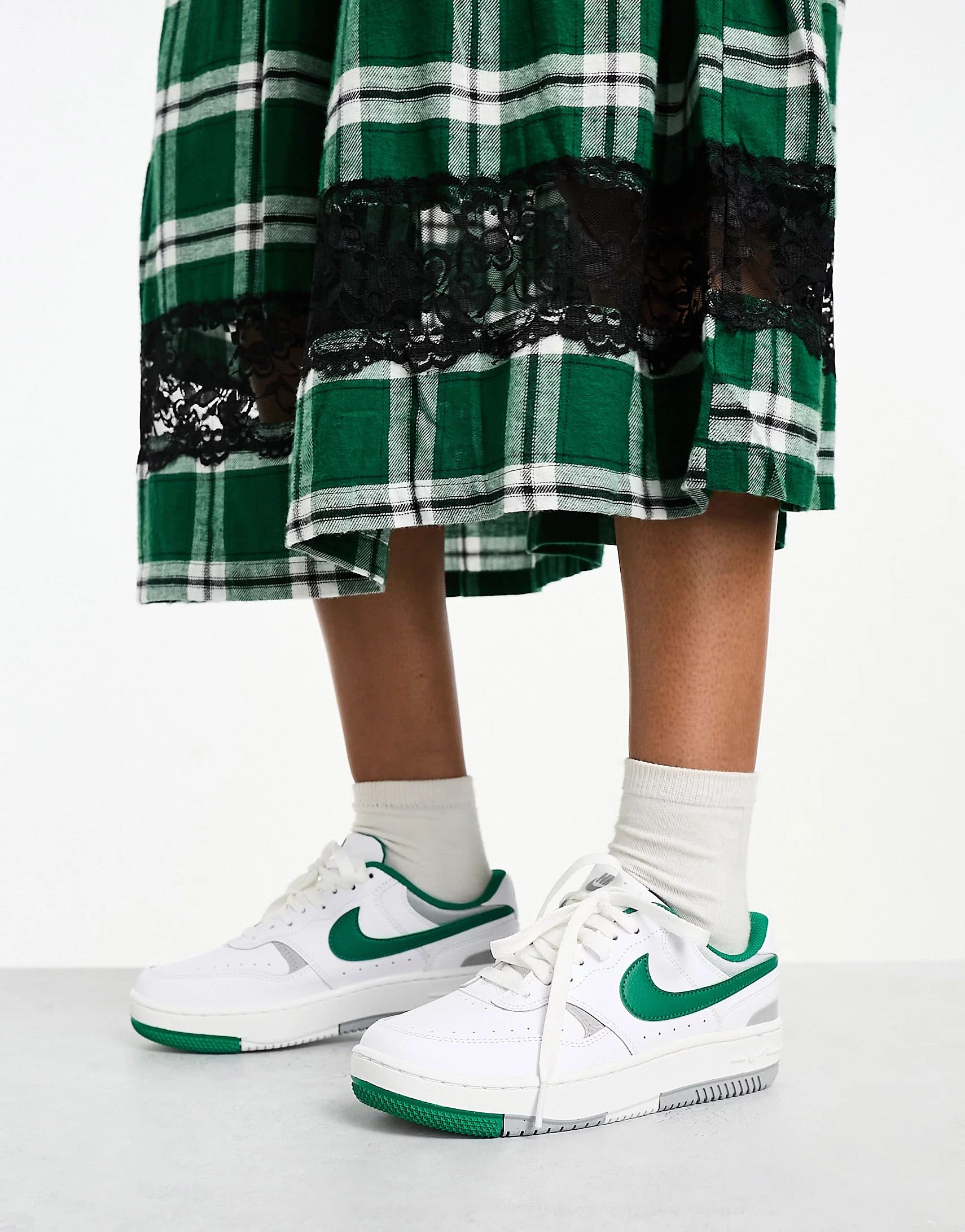Nike Gamma Force sneakers in white and malachite green | ASOS (Global)