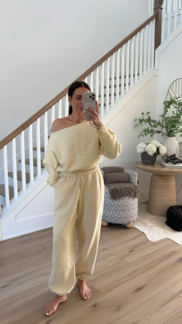 LTK SPRING SALE, 25% off sitewide, code in LTK APP.

butter yellow, loungewear set, one shoulder sweatshirt, spring style, comfy look, annabrstyle

#LTKOver40 #LTKSpringSale #LTKSaleAlert