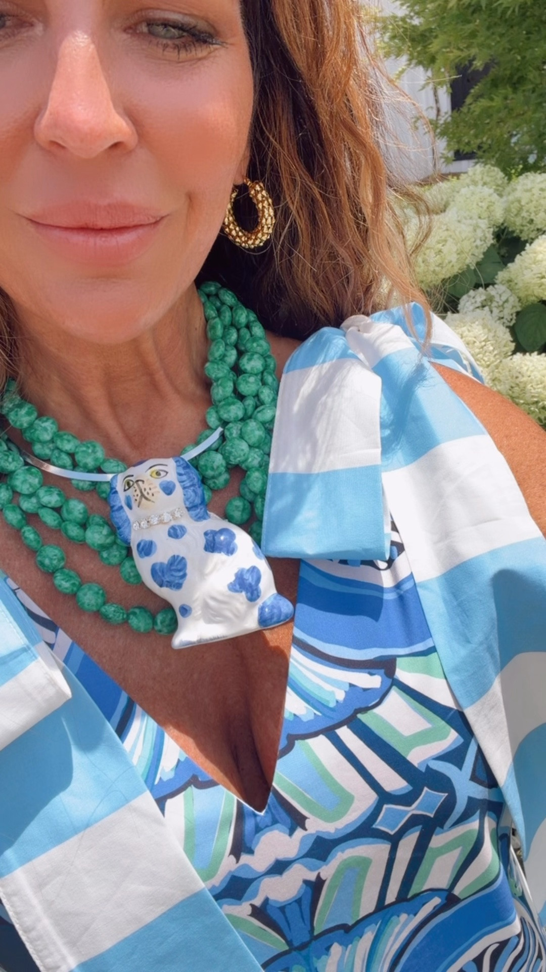 The perfect combination of colors and bow goodness.  Staffordshire necklace is by Liz Carter and tagged in my Instagram

#LTKootd #LTKOver40 #LTKdayinmylife