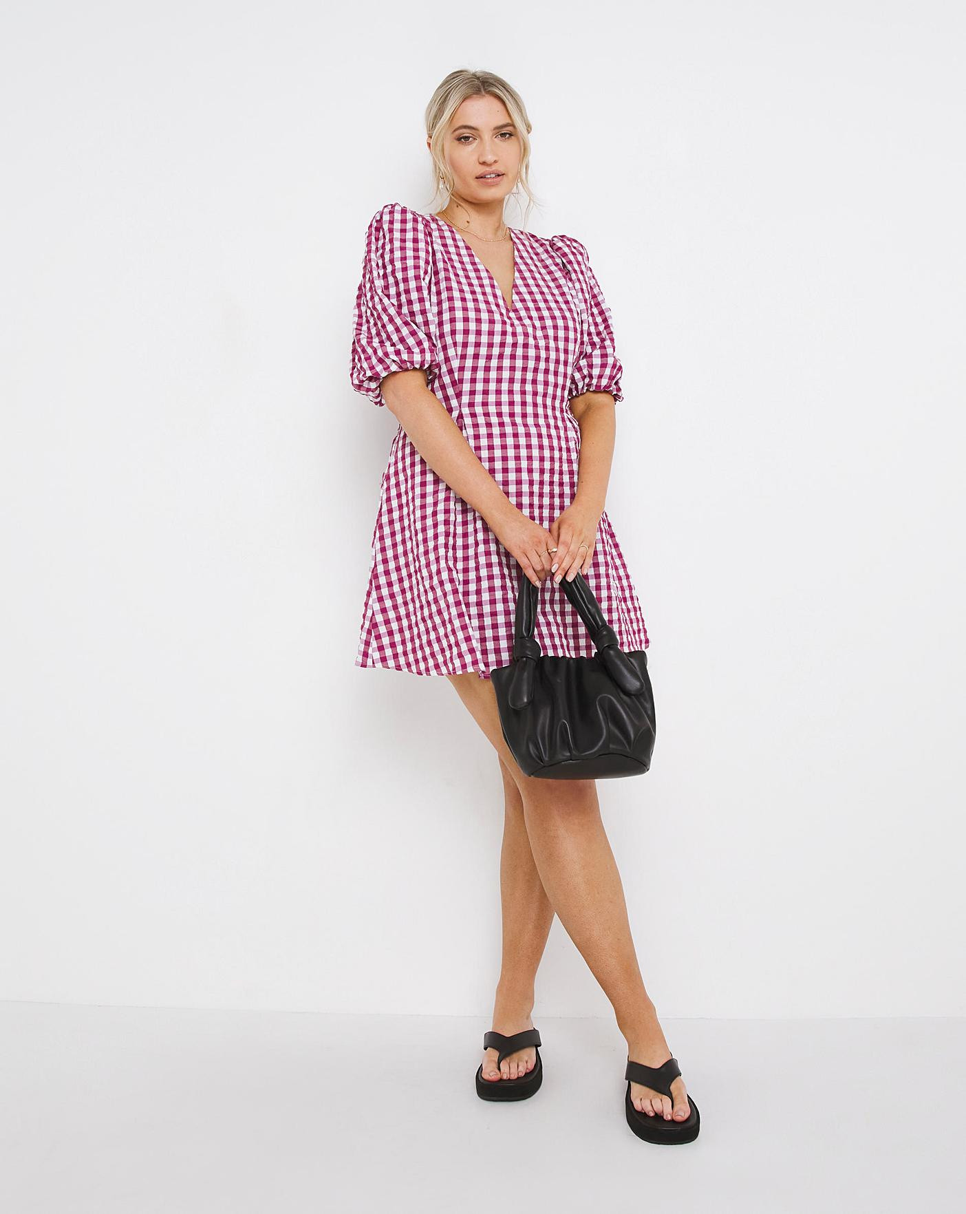 Nobody's Child Demi V Neck Gingham Swing Dress | Simply Be (UK)