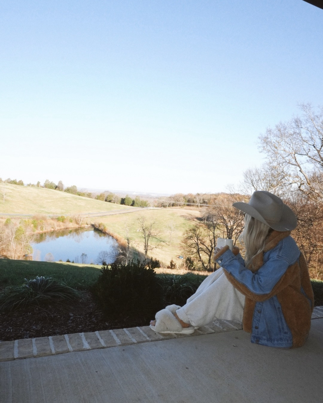 this view >>> 🍃🧺🌿🌅

Farm living, life on land, cottage stay, tn living, farm land, life on the farm 

#LTKWorkwear #LTKFamily #LTKActive