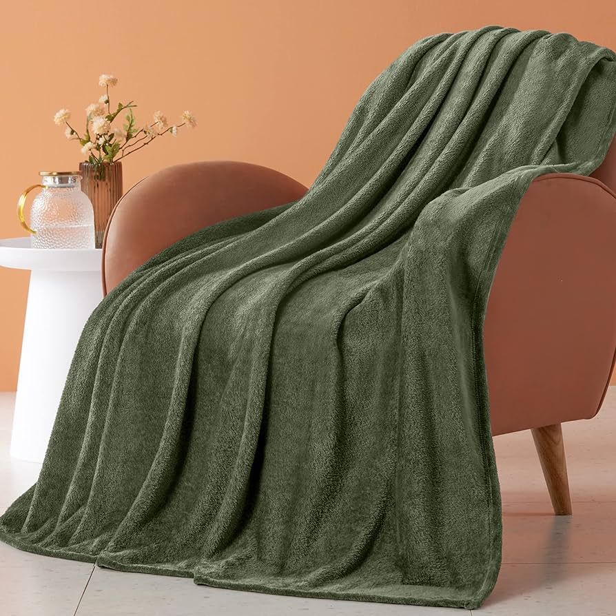 BEAUTEX Fleece Throw Size Blanket for Couch Sofa or Bed, Soft Fuzzy Plush Luxury Flannel Lap Blanket | Amazon (US)