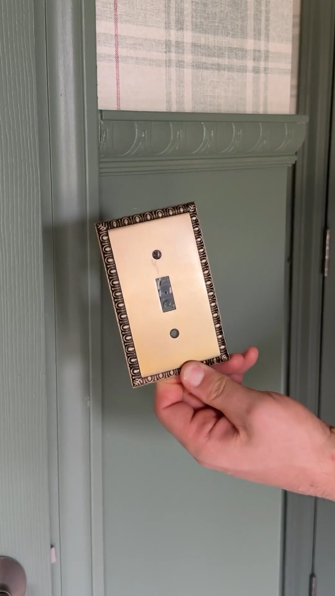 The easiest home upgrade you’ll do all weekend. No stress, just a simple swap! Trade your old covers for brass plates or paintable versions to make your walls look completely custom.

home refresh, modern home, budget renovation, DIY home improvement, renter friendly, bedroom accessories, aged brass hardware, affordable finds