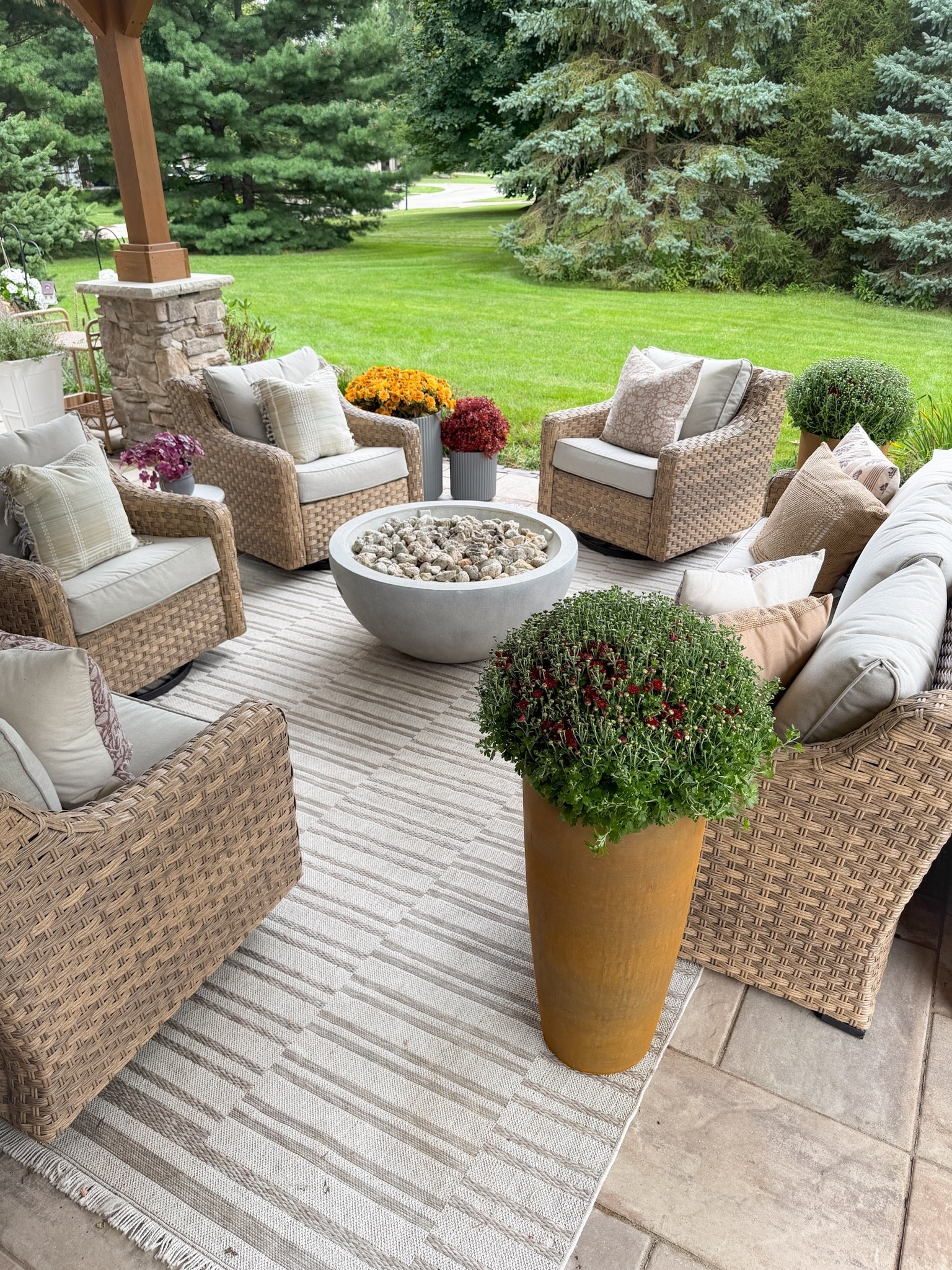 Patio is ready for cooler nights 🍂🍁❤️

#LTKHome #LTKSeasonal
