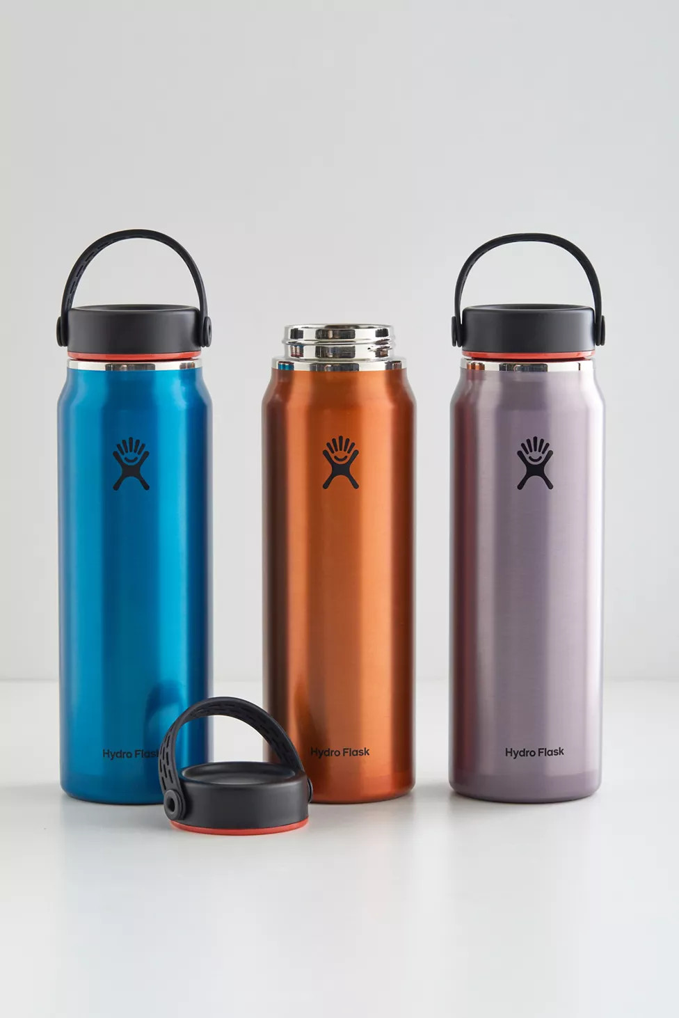 Hydro Flask Lightweight Wide Mouth 32 oz Trail Water Bottle | Urban Outfitters (US and RoW)