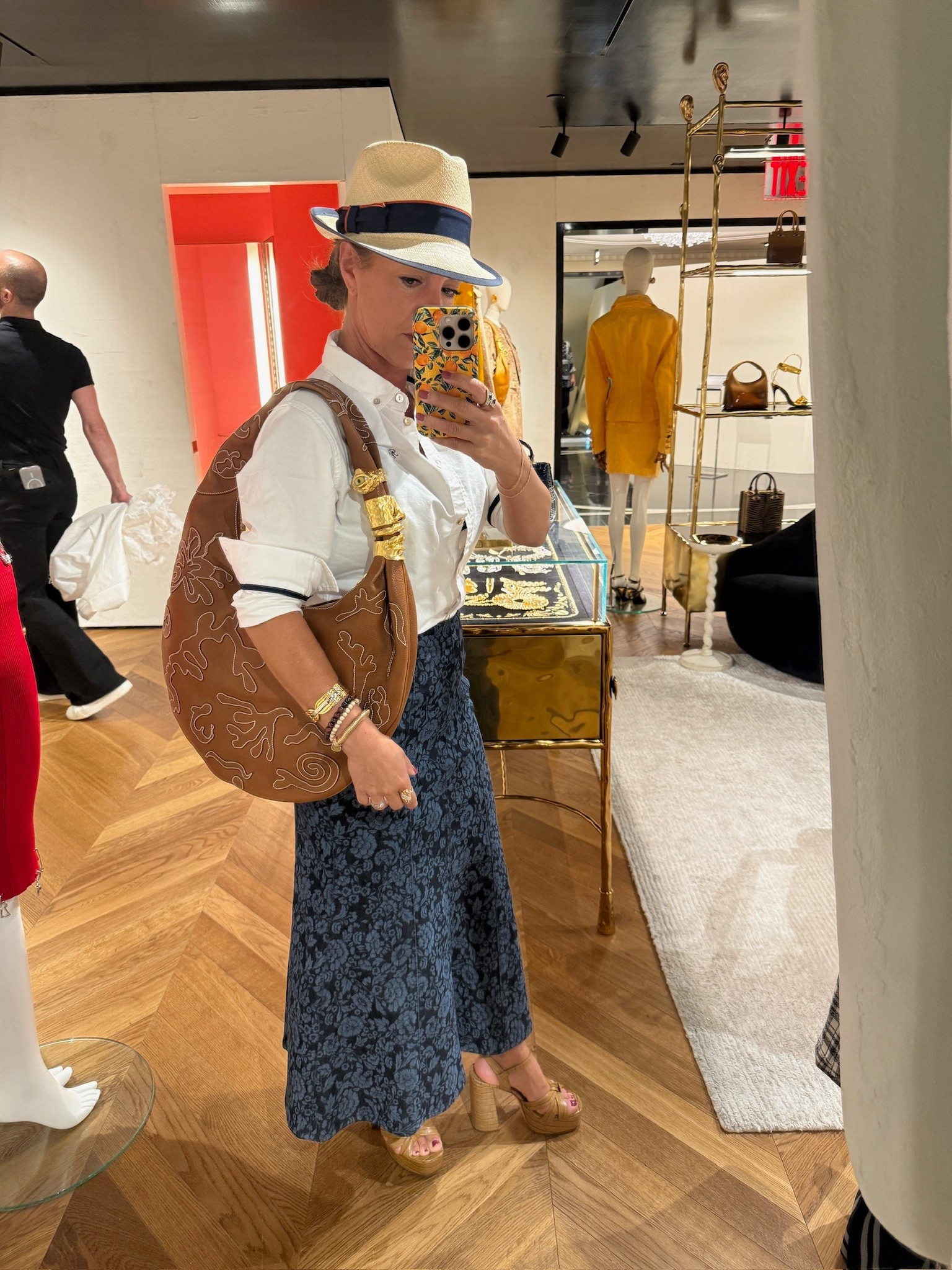 I absolutely love this bag so I wanted to share some more affordable similar options! 🫶🏻

Style tips - Bag inspo - Fashion finds 

#LTKItBag #LTKStyleTip #LTKSeasonal