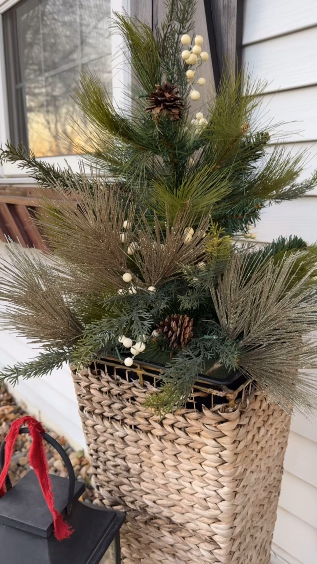 Target battery operated tree & on sale! Can put in any pot/planter!

Christmas decor, holiday decor

#LTKHome #LTKSeasonal #LTKHoliday