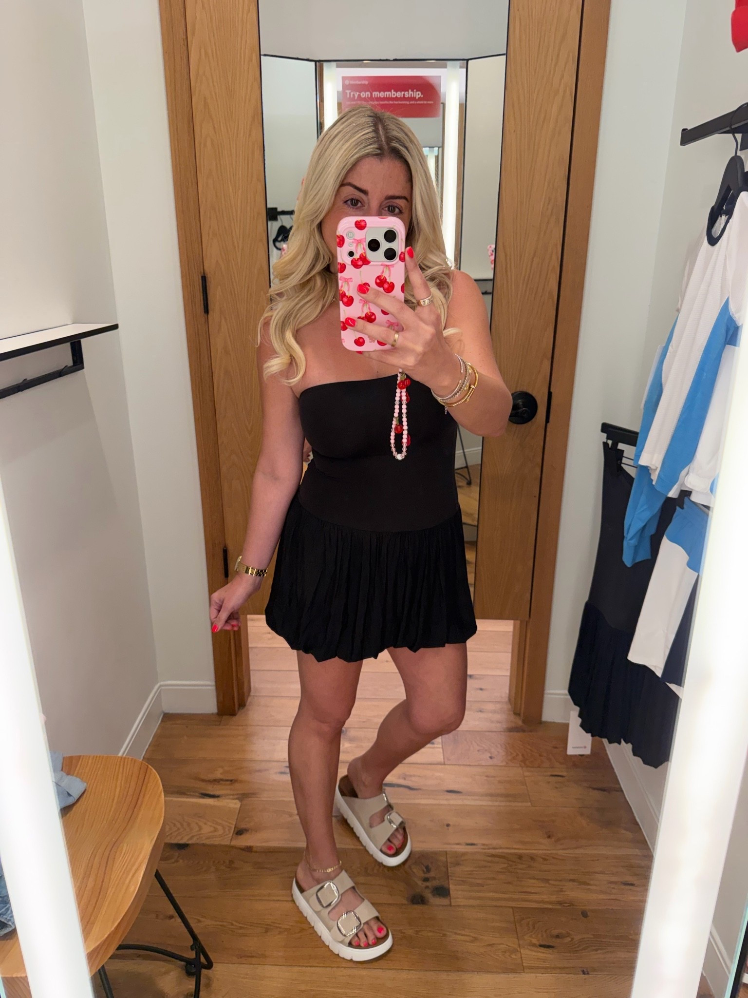 @lululemon summer dress!
Size xs