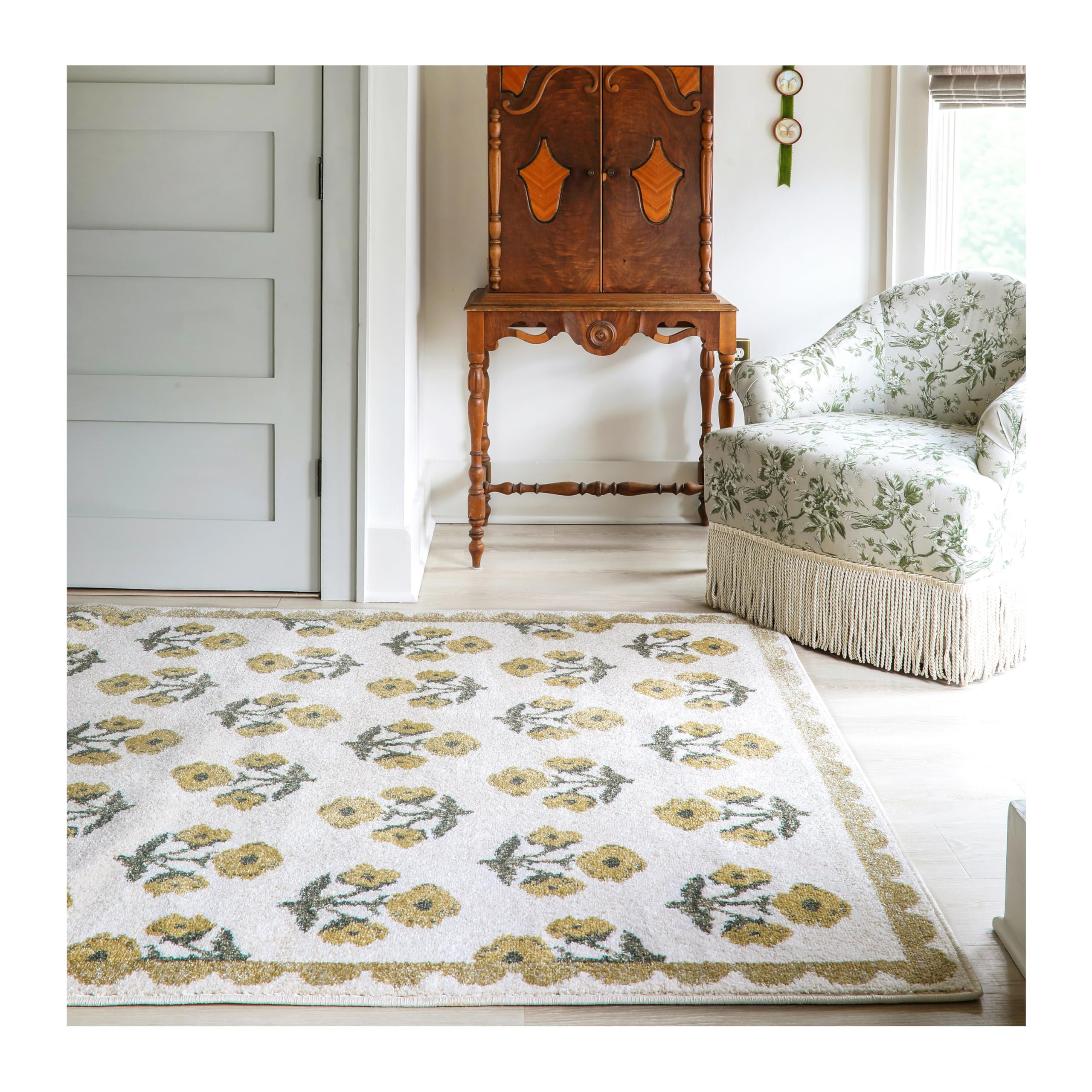 Jenni Yolo Home Louise Area Rug - 8'6" x 11'6" Yellow Rectangle, Classic Floral with Scalloped Bo... | Amazon (US)