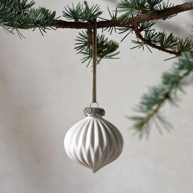 Ceramic Bauble – 6cm | The White Company UK & ROW