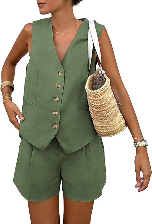 PRETTYGARDEN Womens 2 Piece Suits Set Button Down V Neck Vest Sleeveless Tops And Pockets Shorts ... | Amazon (US)