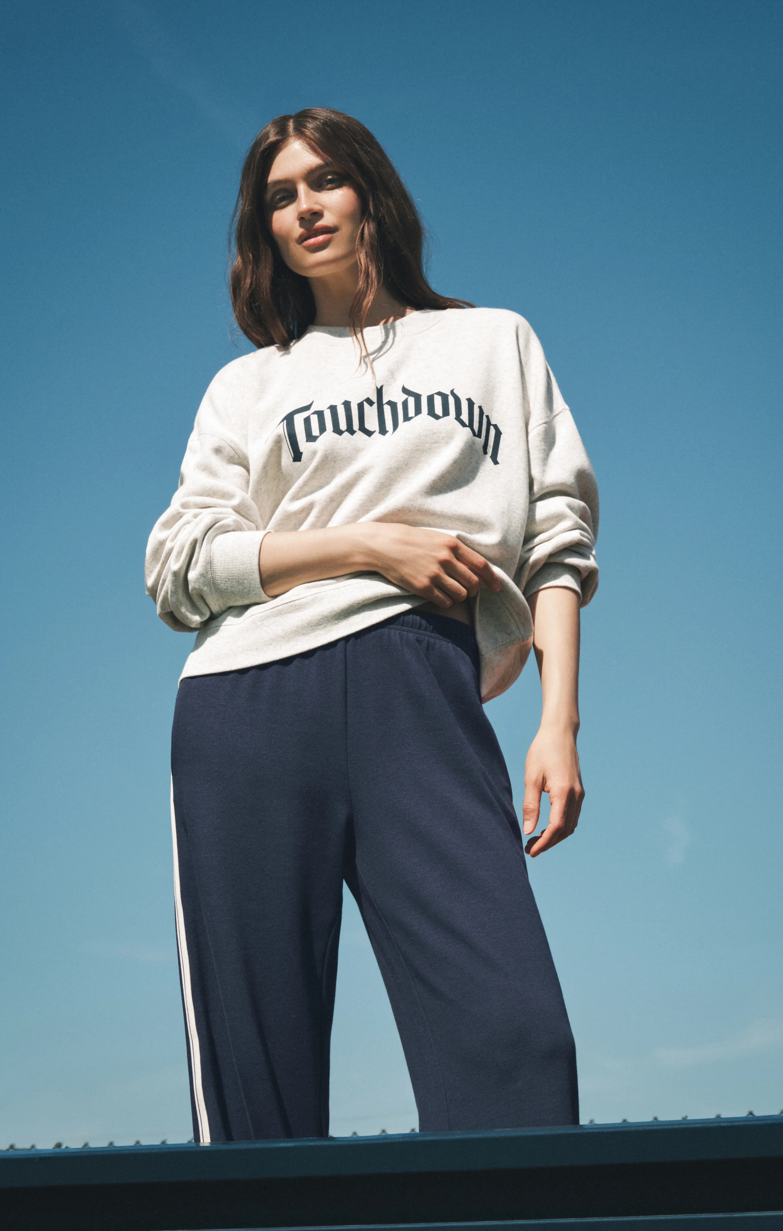 Touchdown Landmark Sweatshirt - Feather Grey / Medium | Z Supply