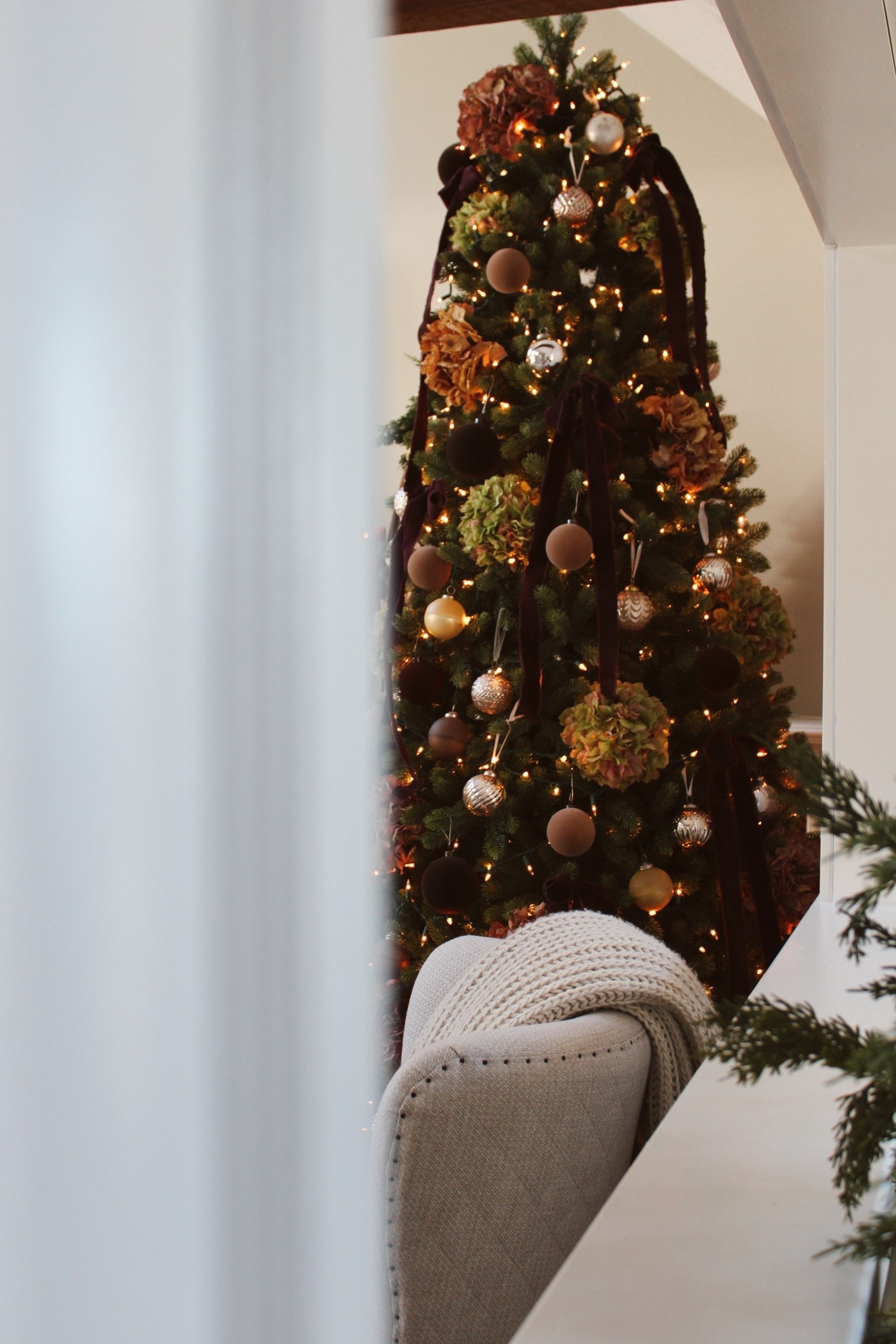 When the tree steals the show 😍🎄 same and like items linked here! 

#LTKSeasonal #LTKHoliday #LTKHome