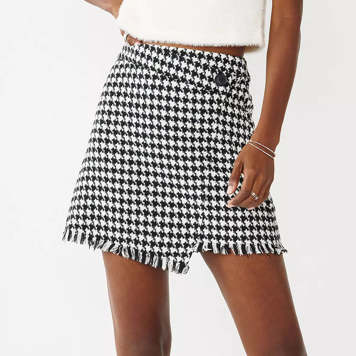 Juniors' SO® Asymmetrical Houndstooth Skirt | Kohl's