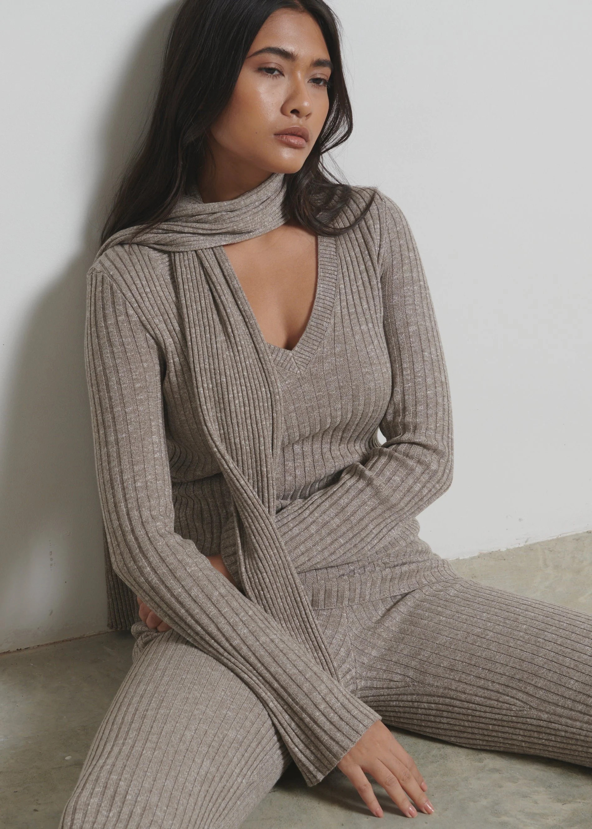 Jessie V Neck Ribbed Knit Top with Scarf | Pretty Lavish (UK)