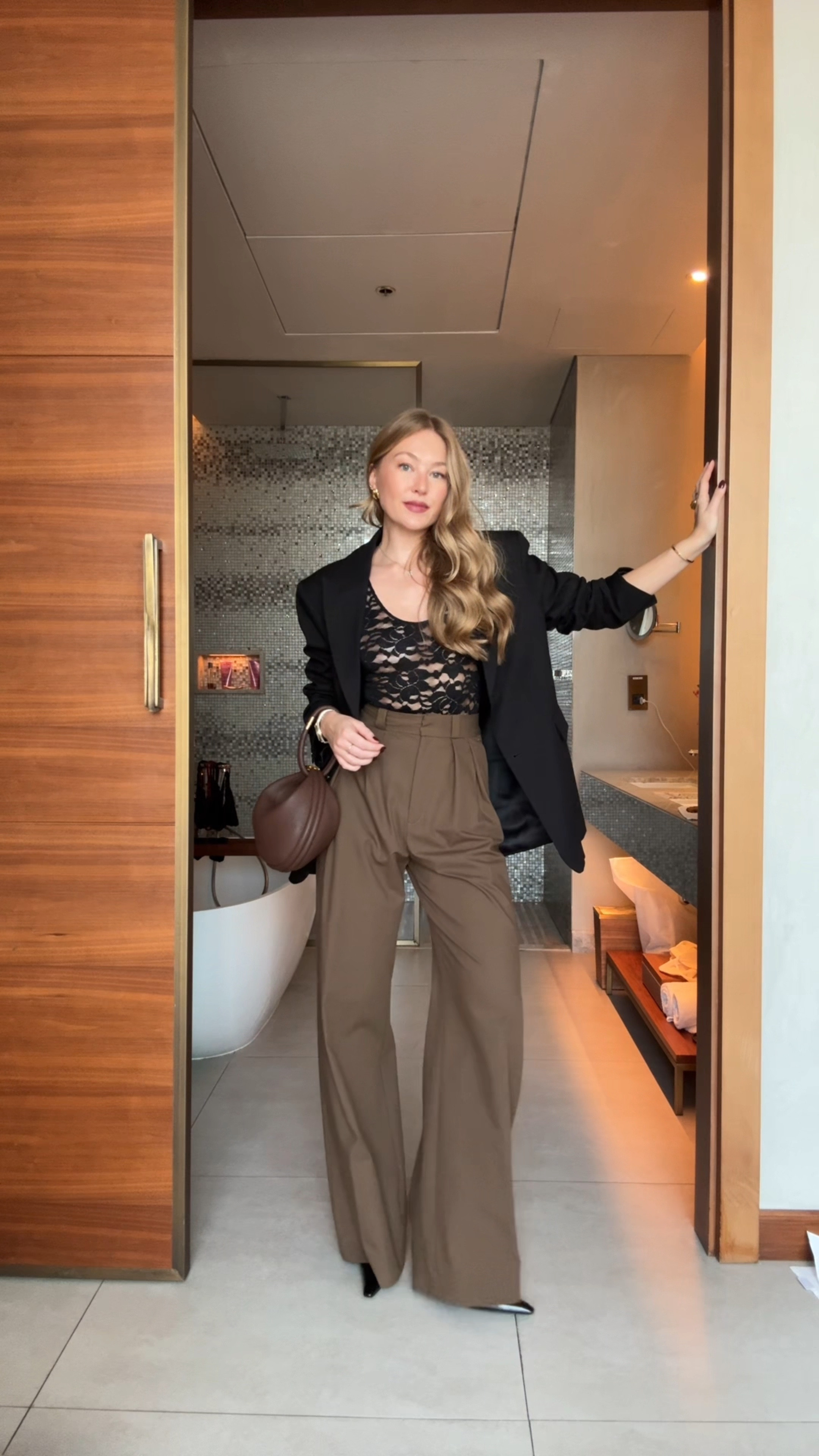 Black and browns #LTKgrwm

#LTKeurope #LTKluxury