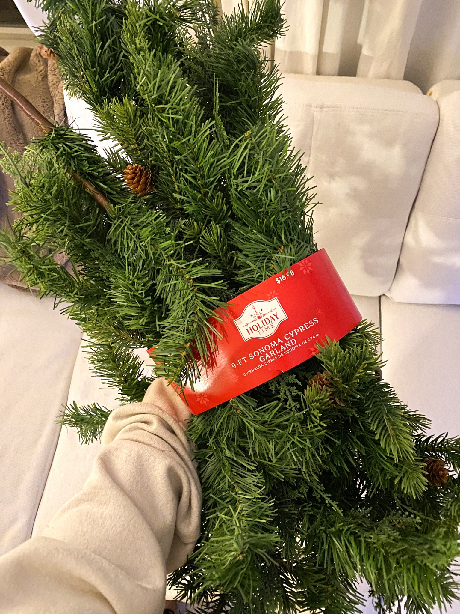 Snagged the last 2 of these mixed green garlands that my store had! Great quality, mixed green with some real touch, 9 feet- for under $20!! 


#LTKHoliday #LTKhome #LTKSeasonal