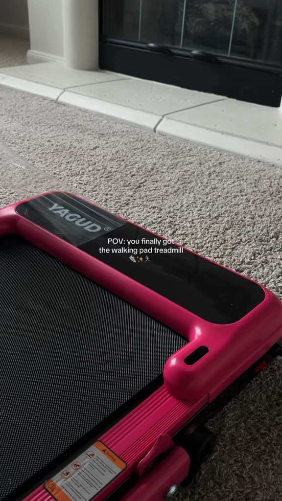 I’m leaving procrastination in 2025 so finally got the viral walking pad with the handrail #walkingpad #treadmill #newyearnewme #workoutathome #fitnessgoals

#LTKGiftGuide 

#LTKActive #LTKHome