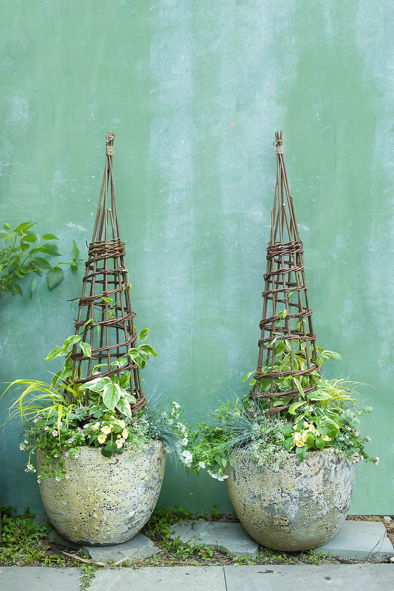 Willow Garden Obelisk | Terrain