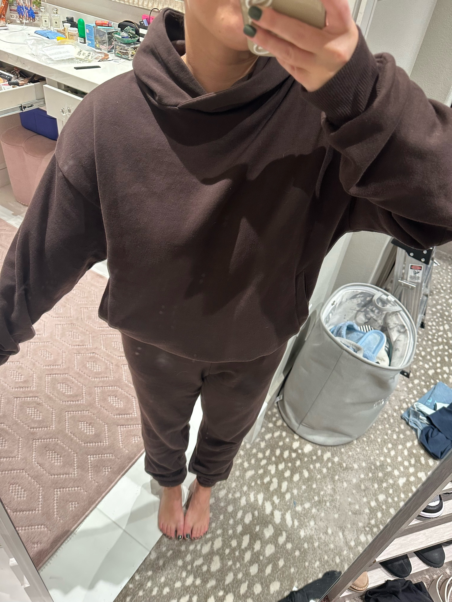 the absolute softest and overall best sweat set I own. So soft yet light but also warm in the chicest color for fall!! Dress this up or down!! High quality material for reasonable price 

#ootd #cozy #lounge #IVL #sundayfunday #fitcheck 

#LTKHoliday #LTKtravel #LTKstyletip