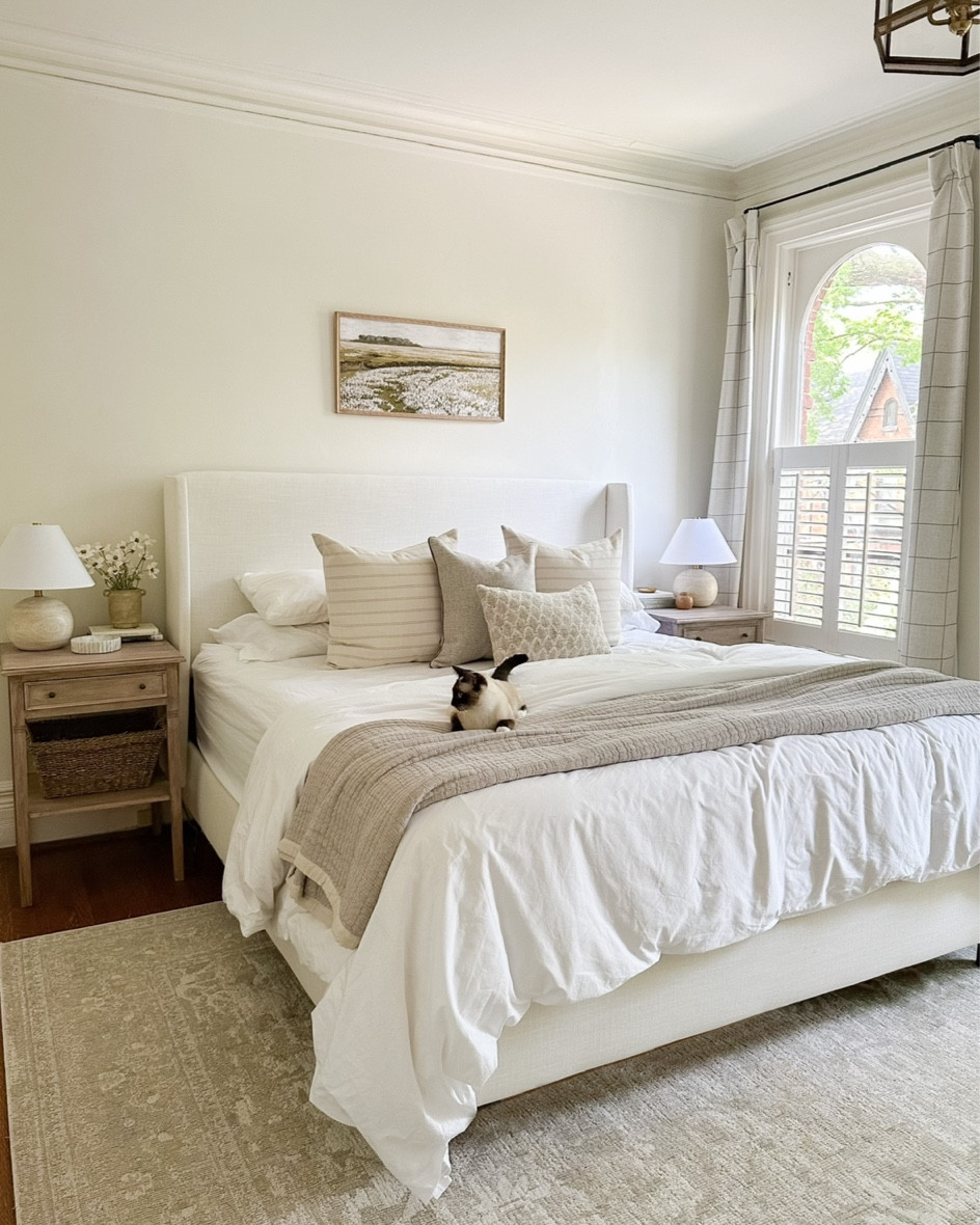 Bedroom decor and styling 

#LTKFind #LTKhome #LTKstyletip