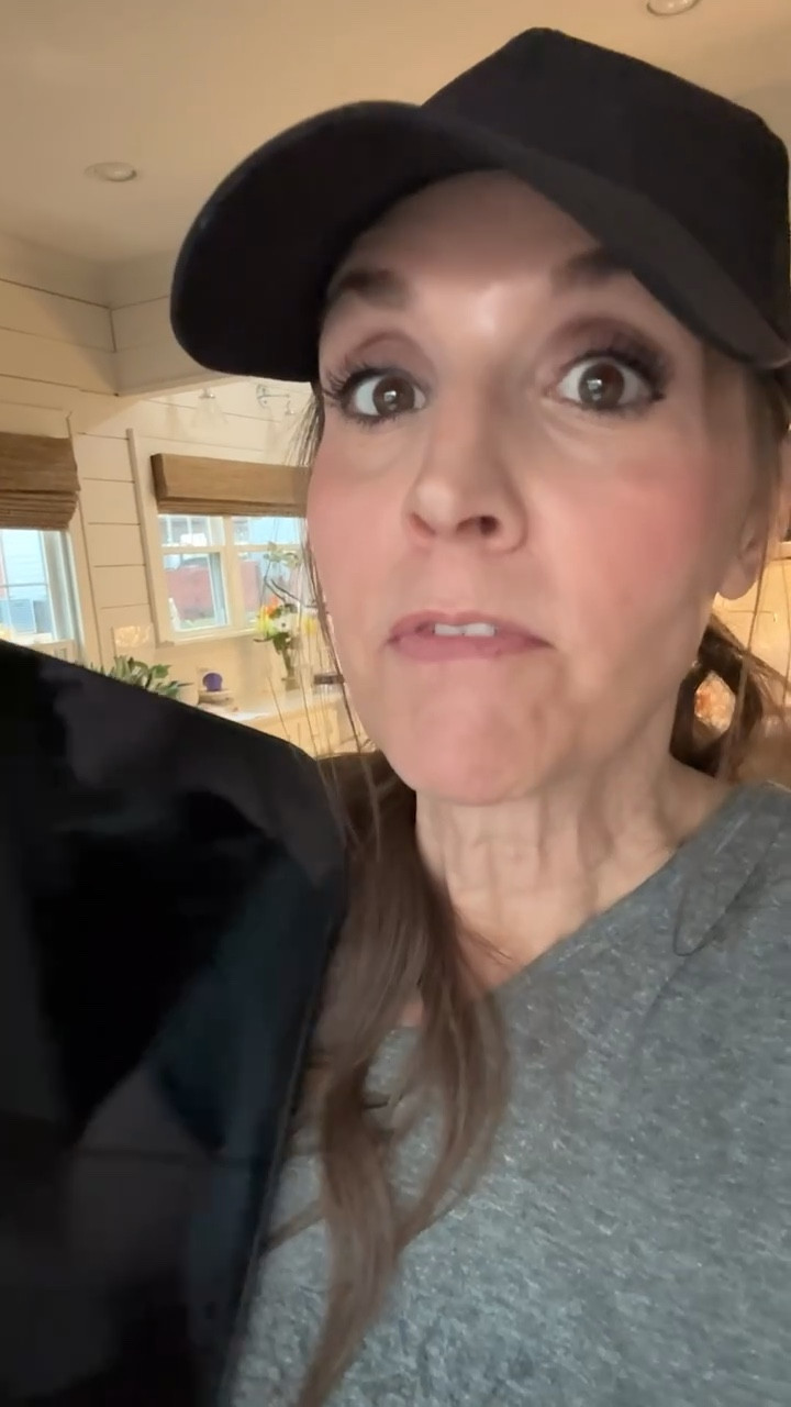 The Hume Health Body Analyzer tracks so many key health indicators. 


Amazon, Amazon finds, health, health essentials, healthy lifestyle, body analyzer 




#LTKfitnessgoals #LTKOver40