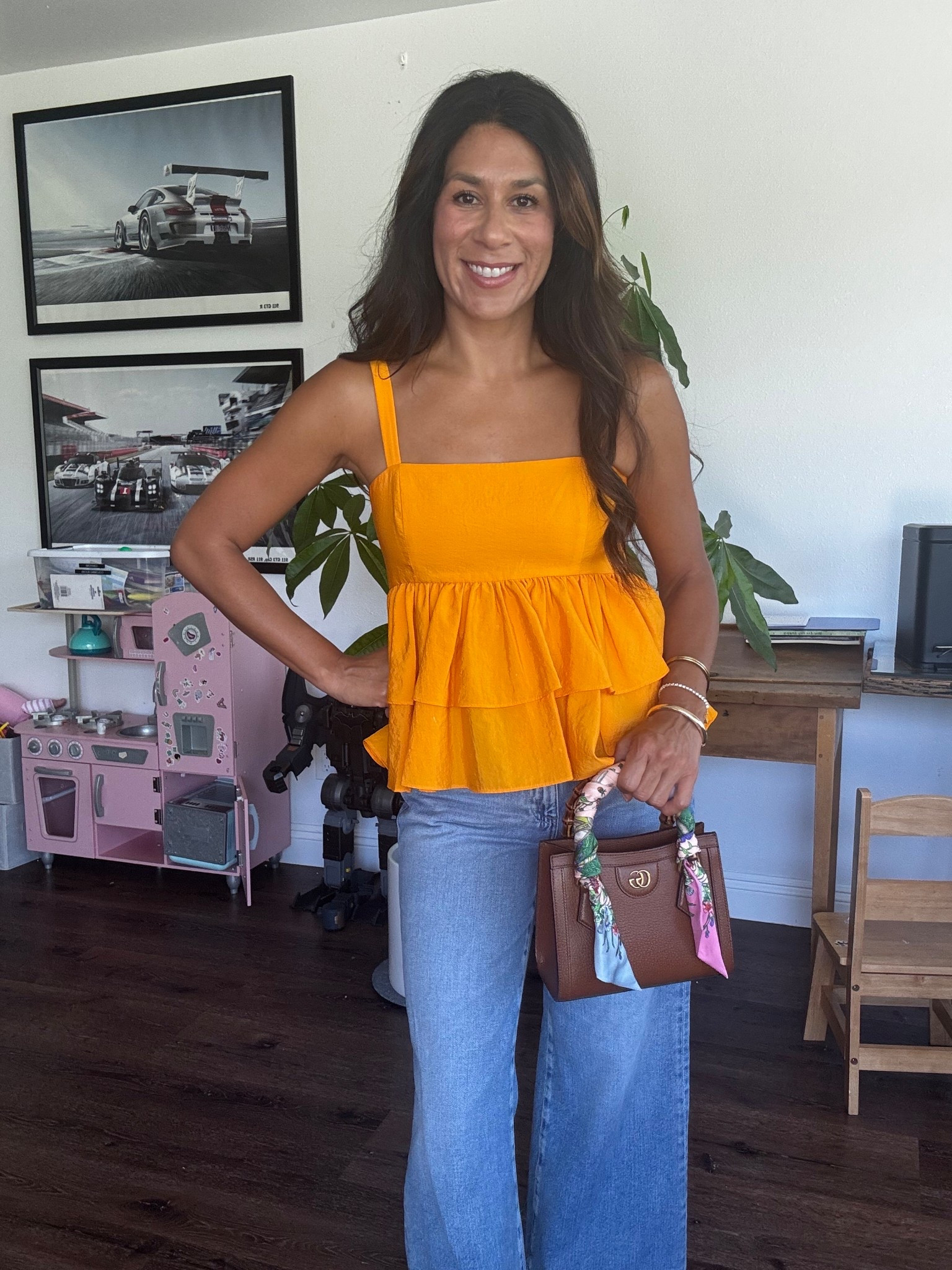 Loving this cute top! Wearing a size small  