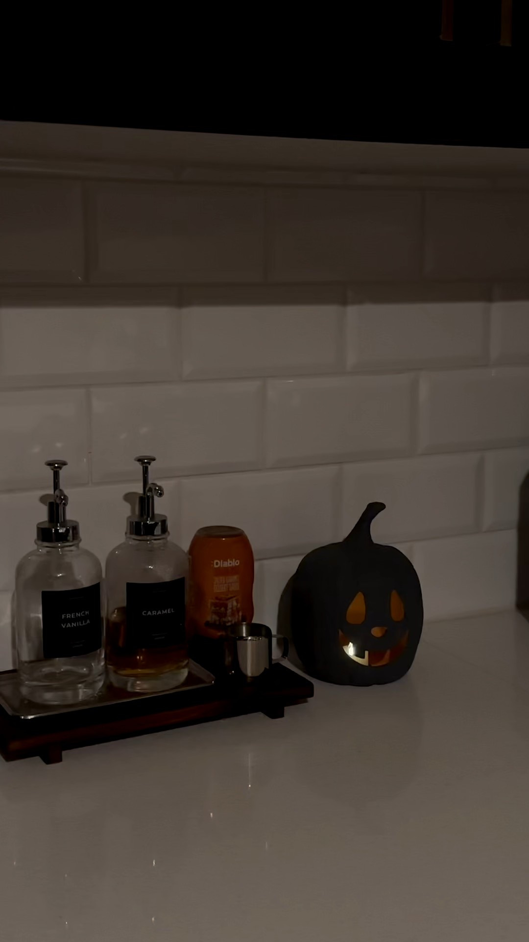 Halloween decor 🖤

#LTKSeasonal #LTKFindsUnder50 #LTKHalloween